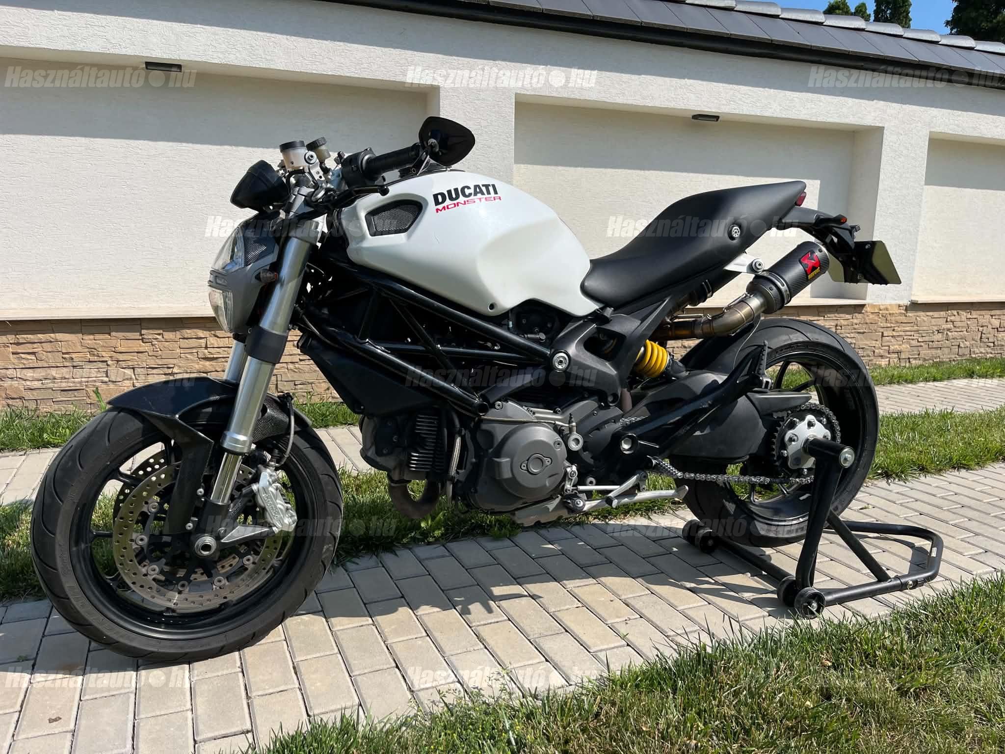 DUCATI MONSTER 1100 (DUAL SPARK) 2009/4 - 1