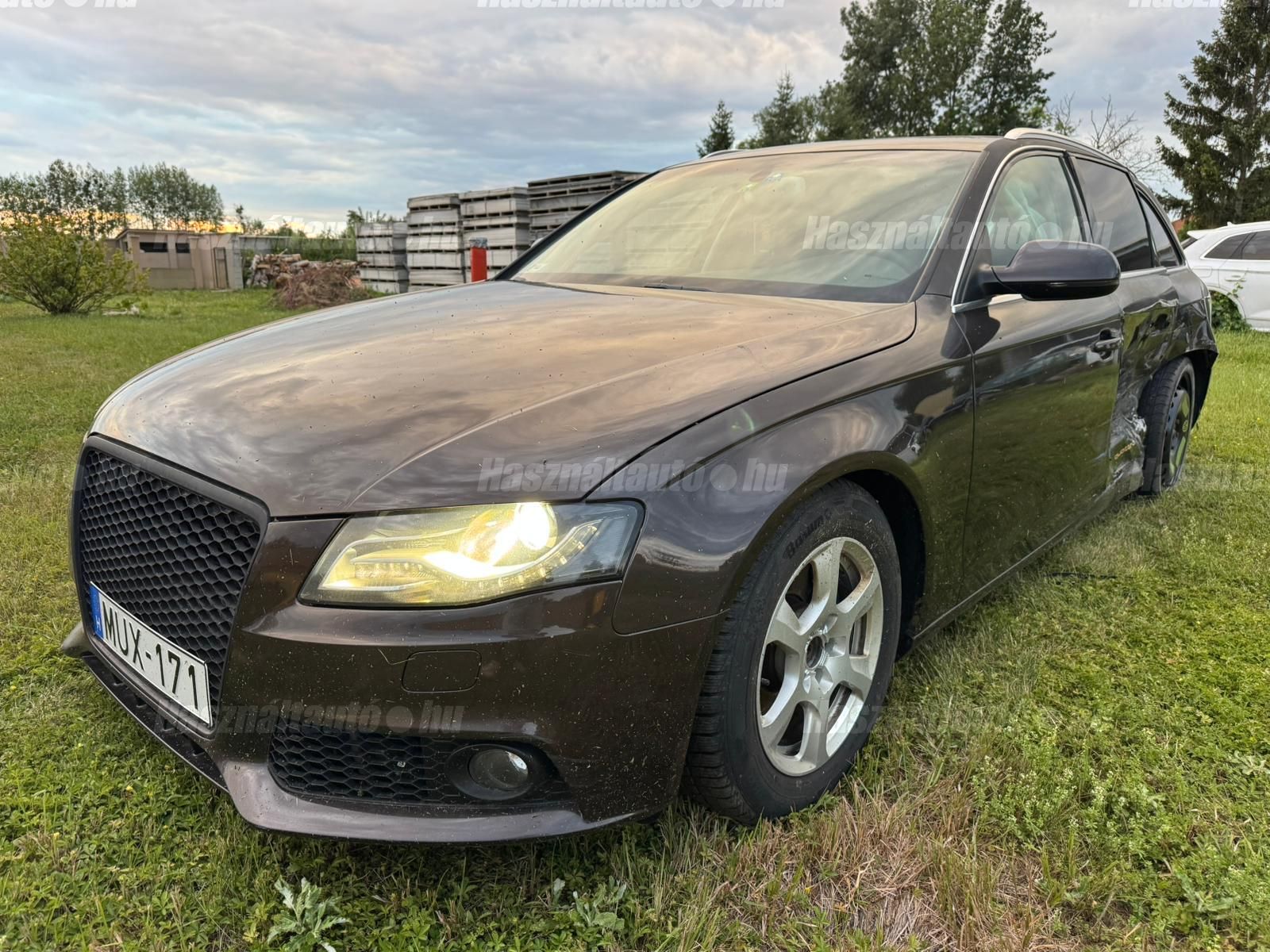 AUDI A4 2011/12 - 1