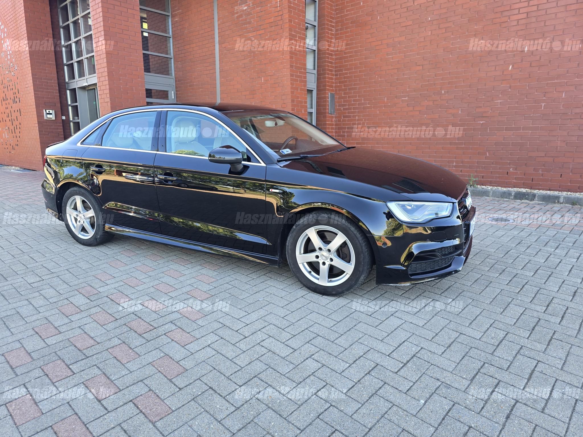 AUDI A3 2016/5 - 1