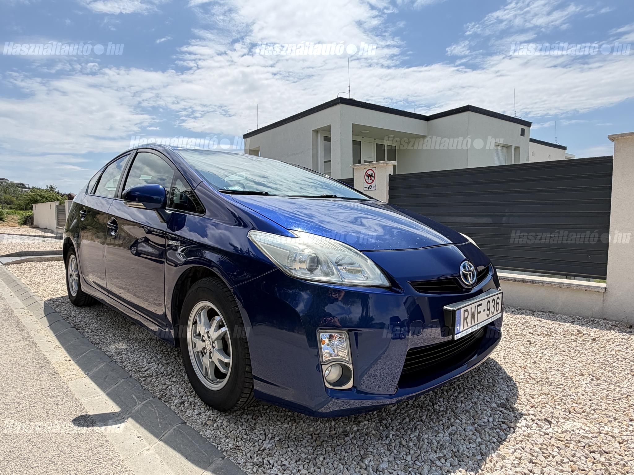 TOYOTA PRIUS 2011/6 - 1