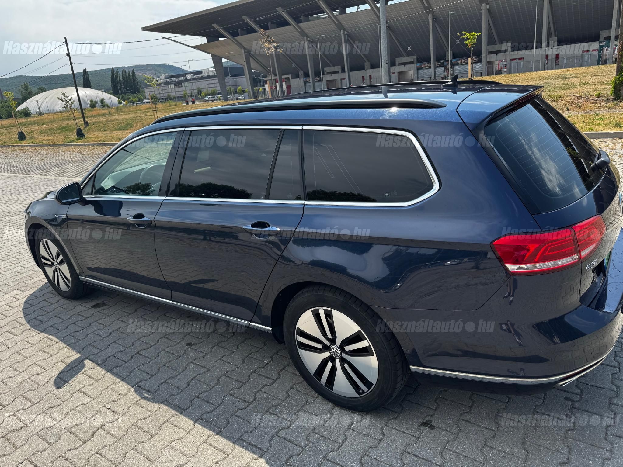 VOLKSWAGEN PASSAT VIII 2015/12 - 1