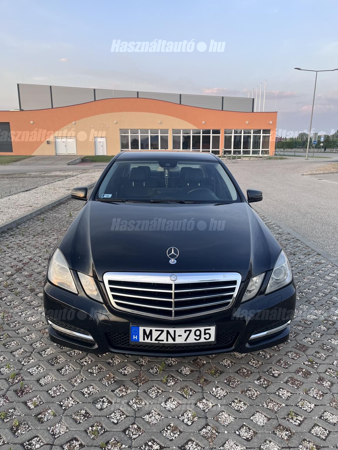 MERCEDES-BENZ E 220 2011/3 - 1