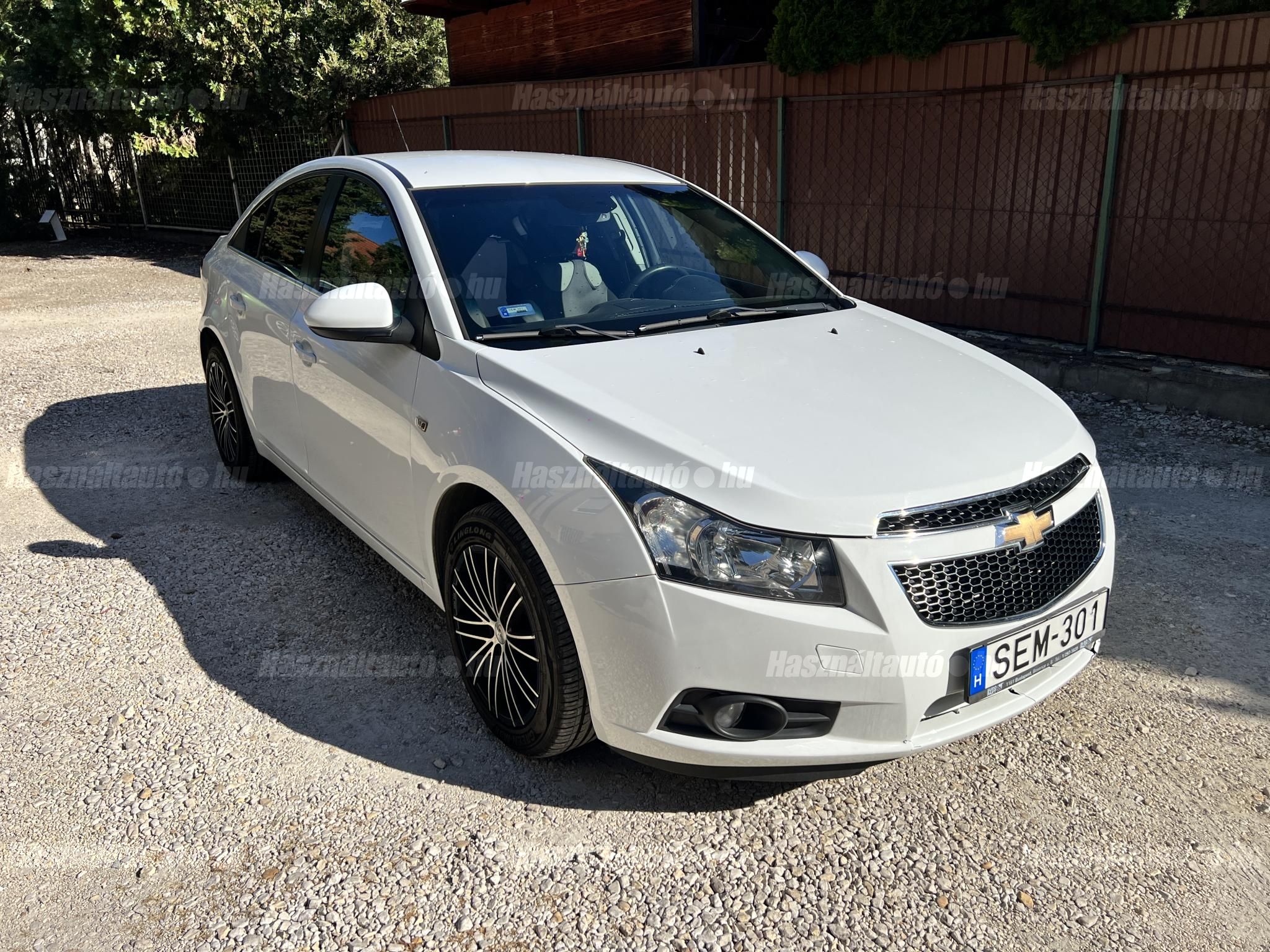 CHEVROLET CRUZE 2011 - 1