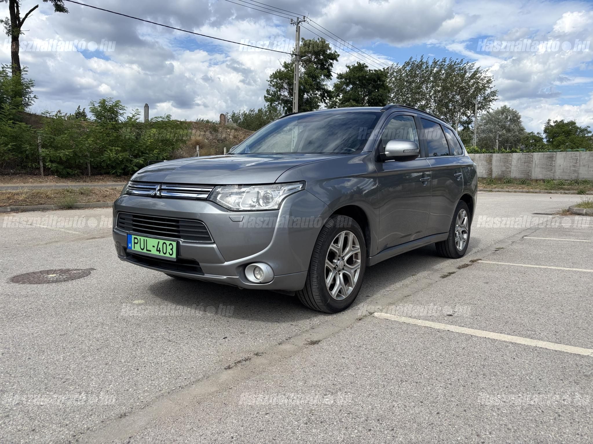 MITSUBISHI OUTLANDER 2013/12 - 1