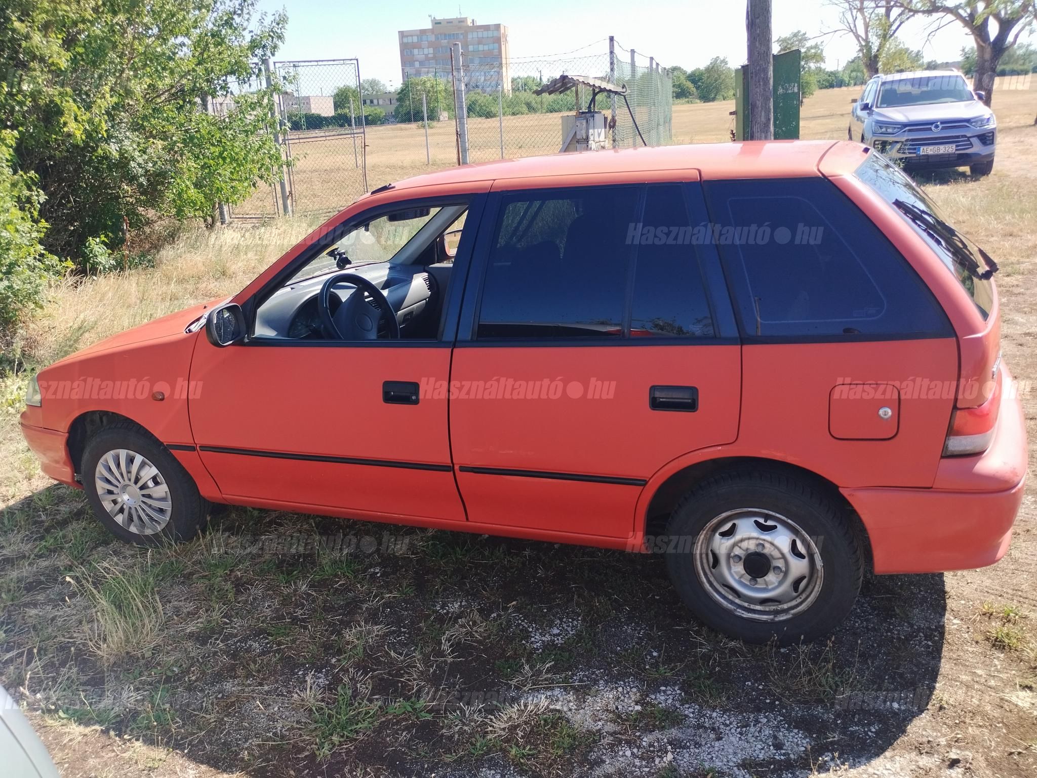 SUZUKI SWIFT 2000/10 - 1