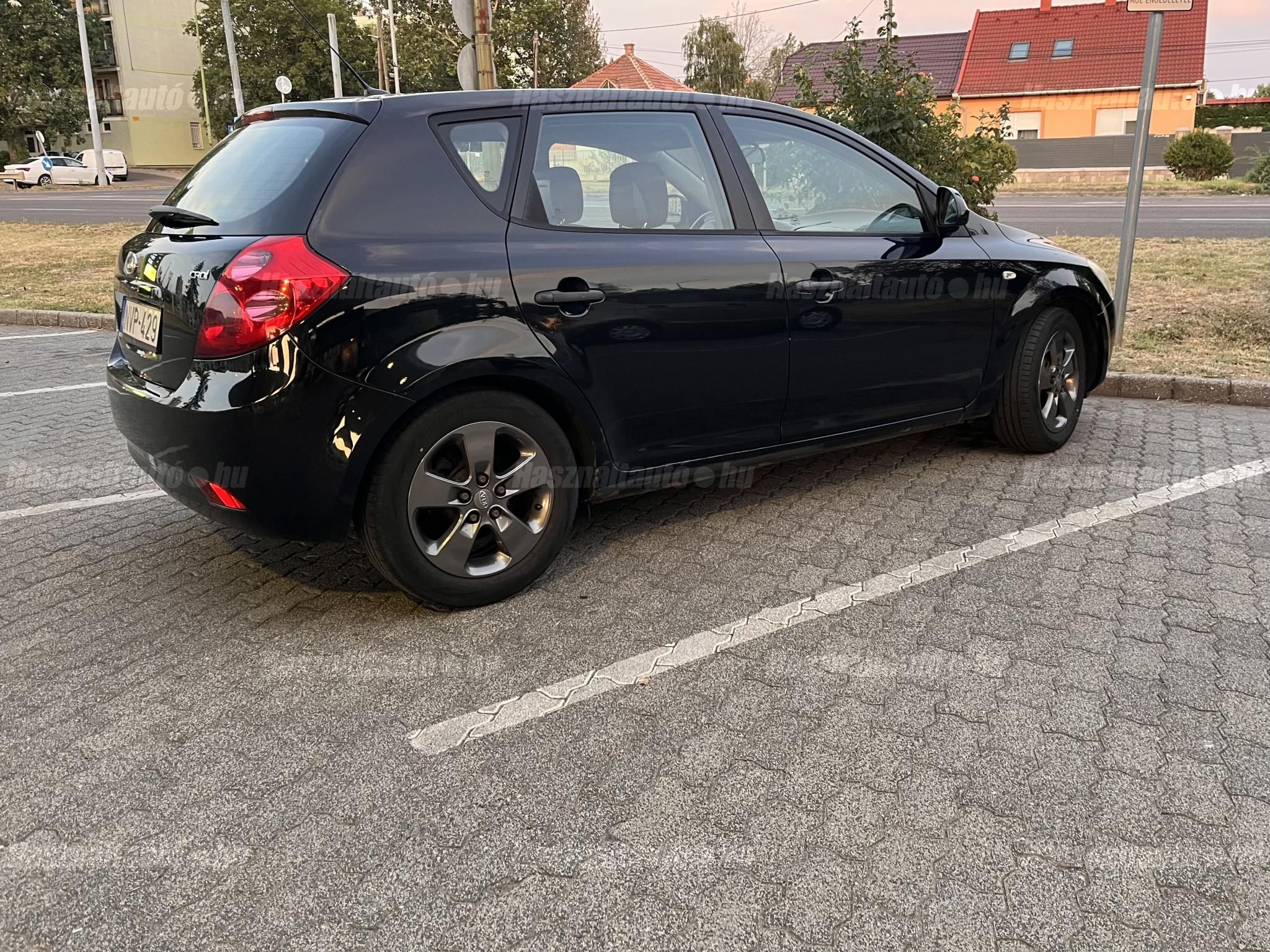 KIA CEE'D 2007/4 - 1