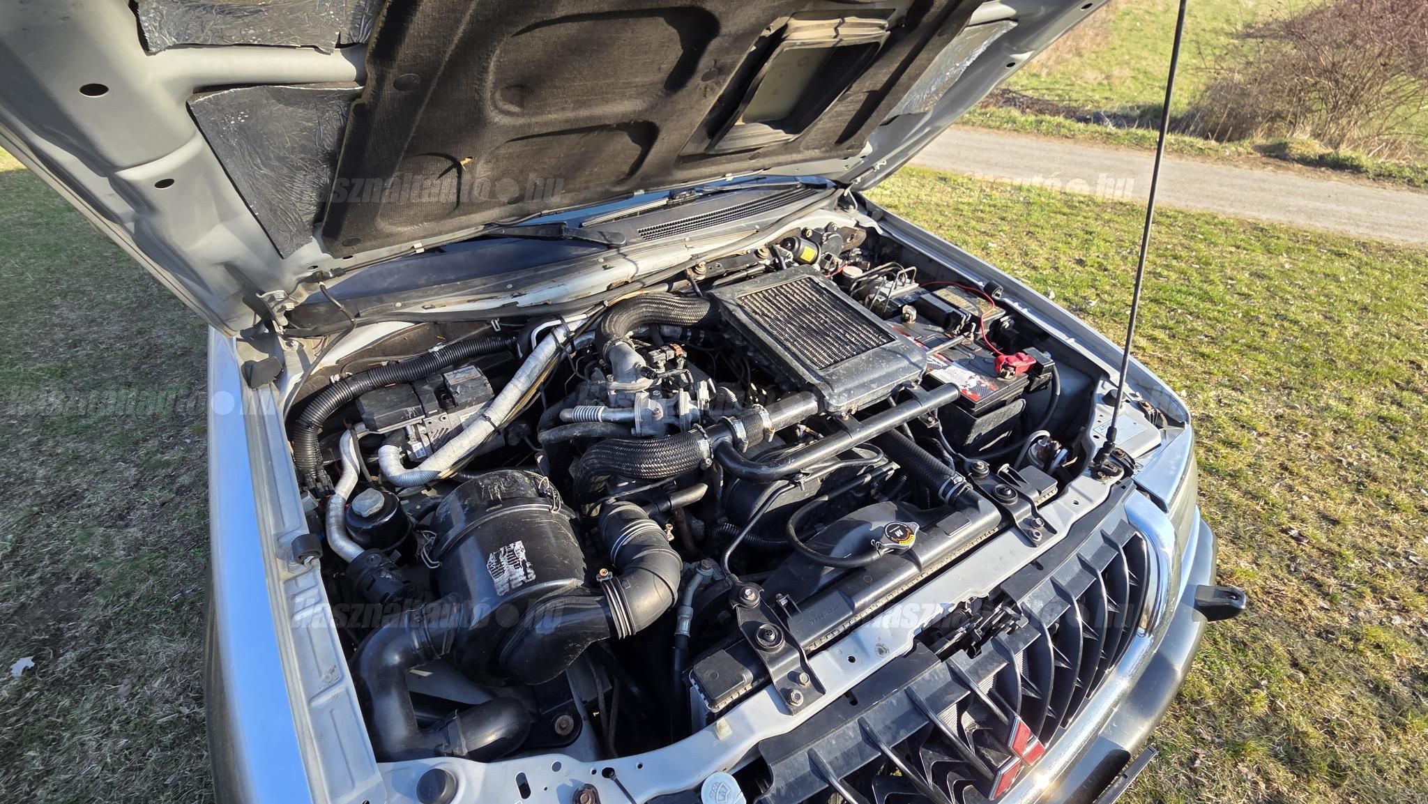 MITSUBISHI PAJERO SPORT 2003/10 - 1