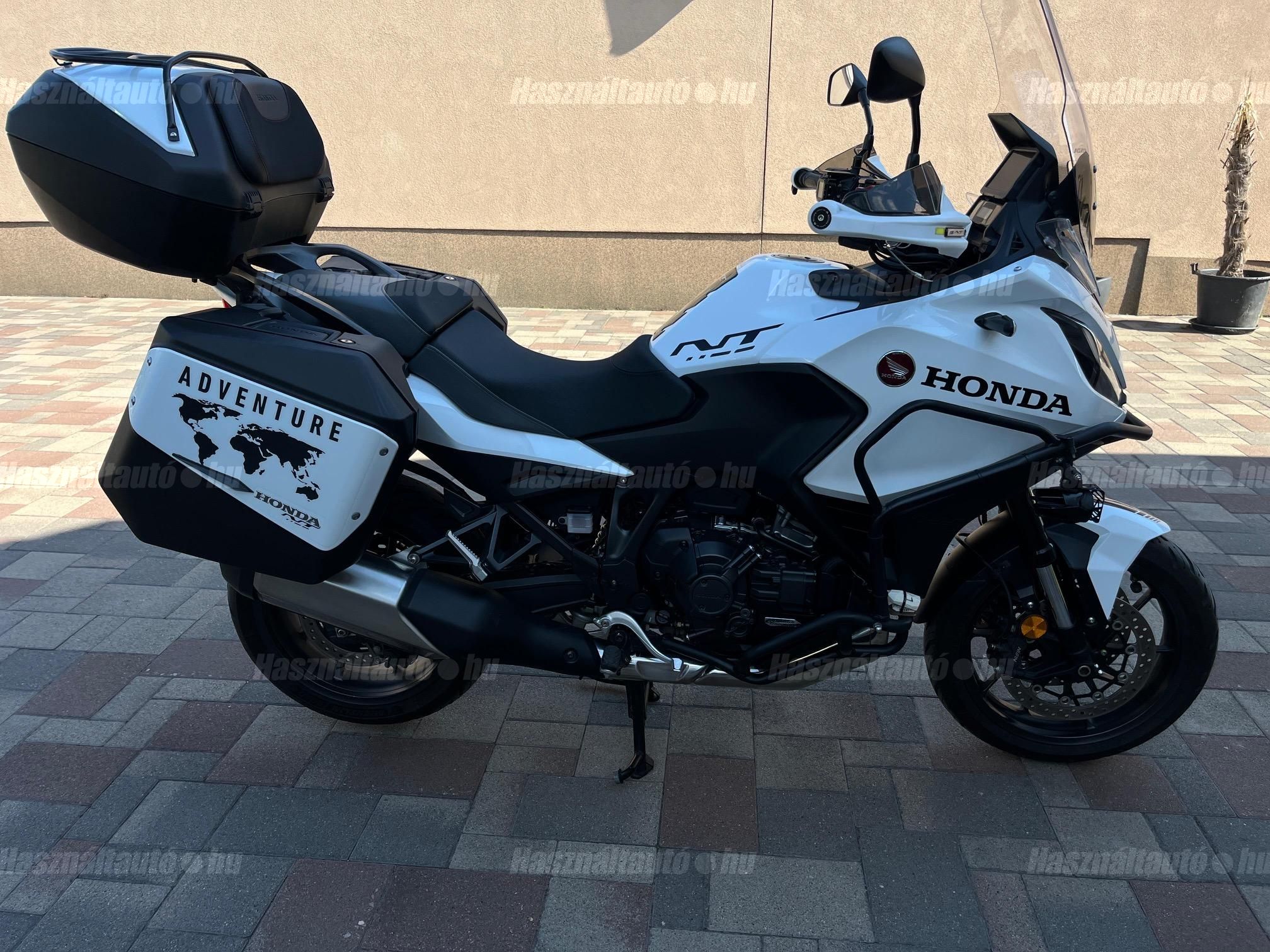 HONDA NT 1100 D 2023/8 - 1
