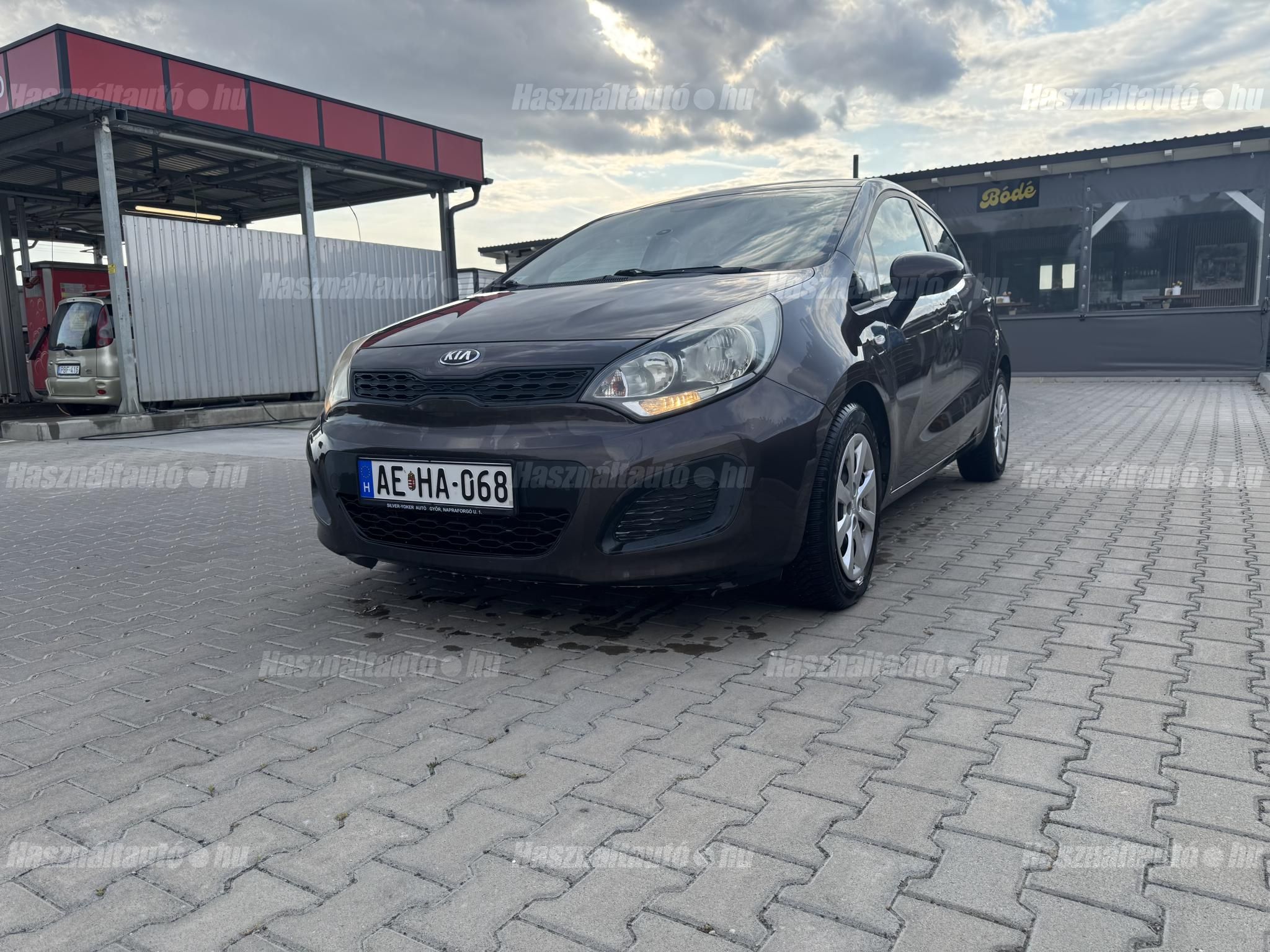 KIA RIO 2013/12 - 1