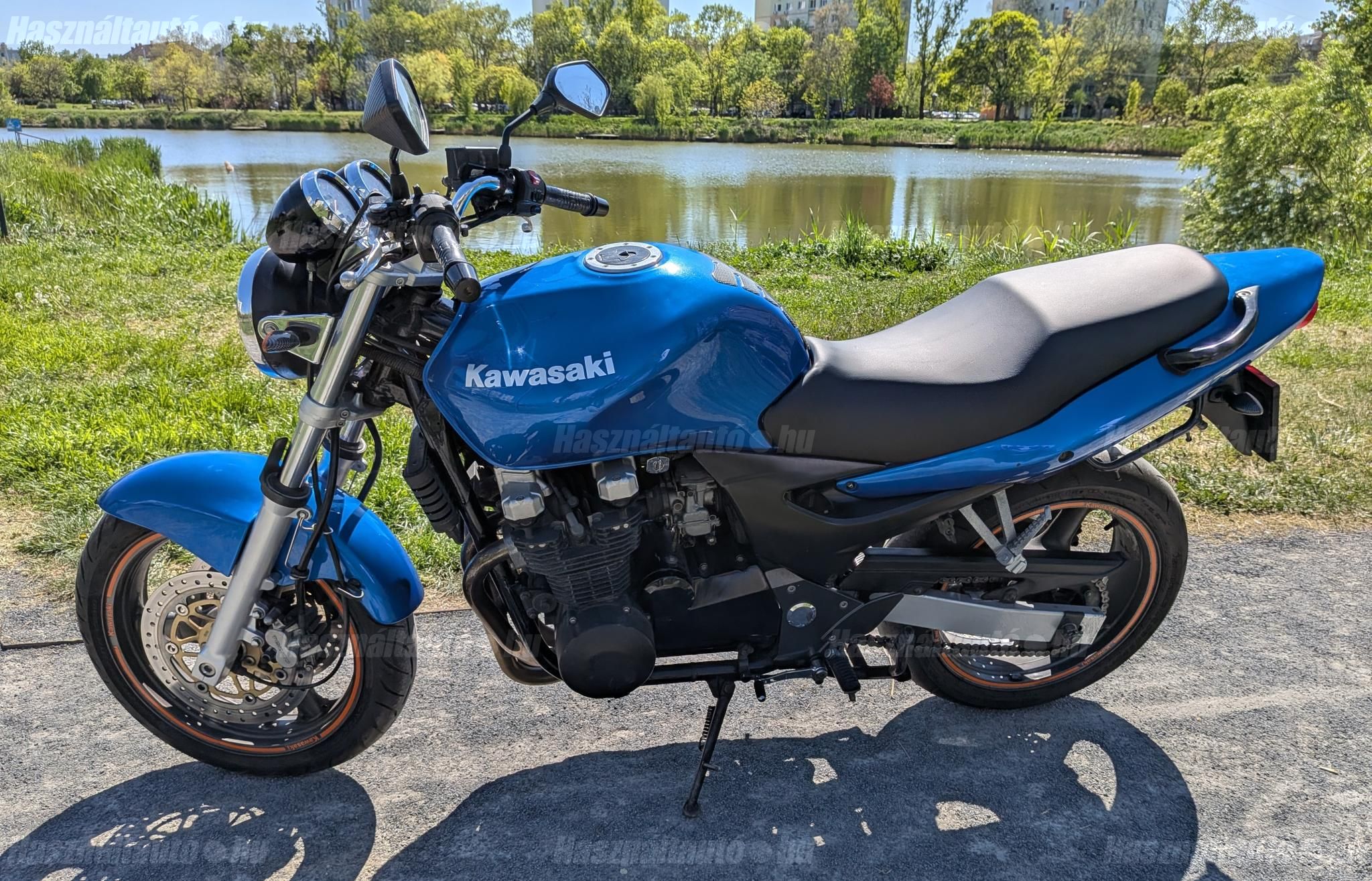 KAWASAKI ZR-7 2003/4 - 1
