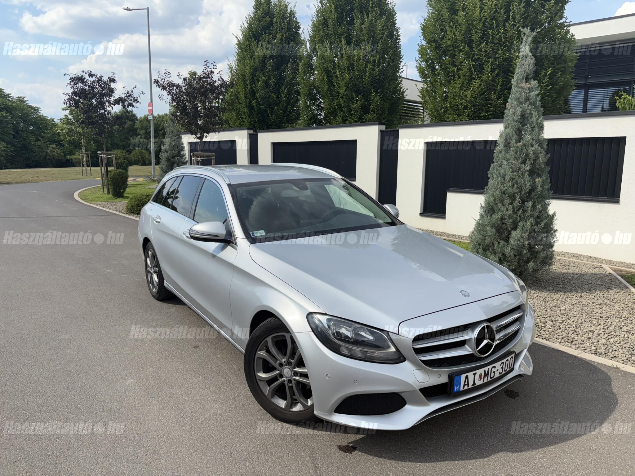 MERCEDES-BENZ C 200 2016/7 - 1