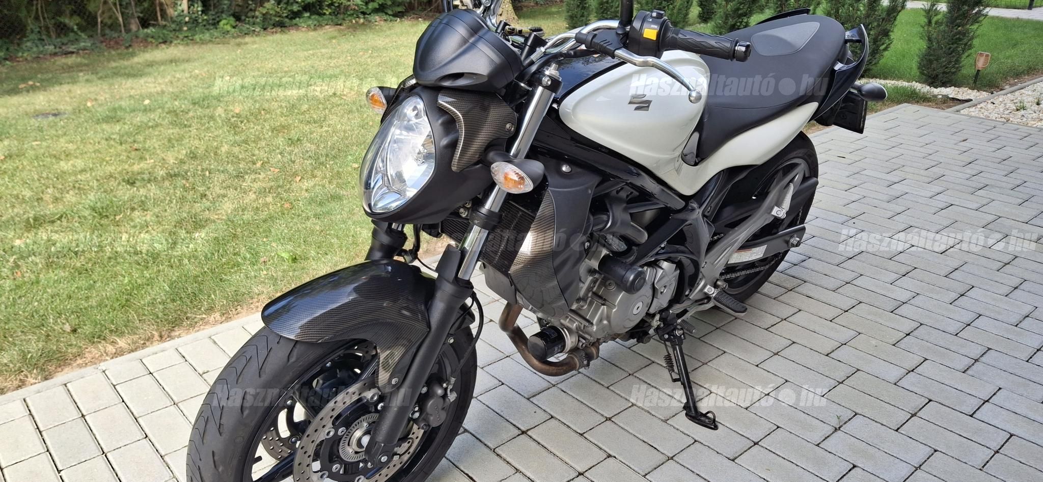 SUZUKI SFV 2012/3 - 1