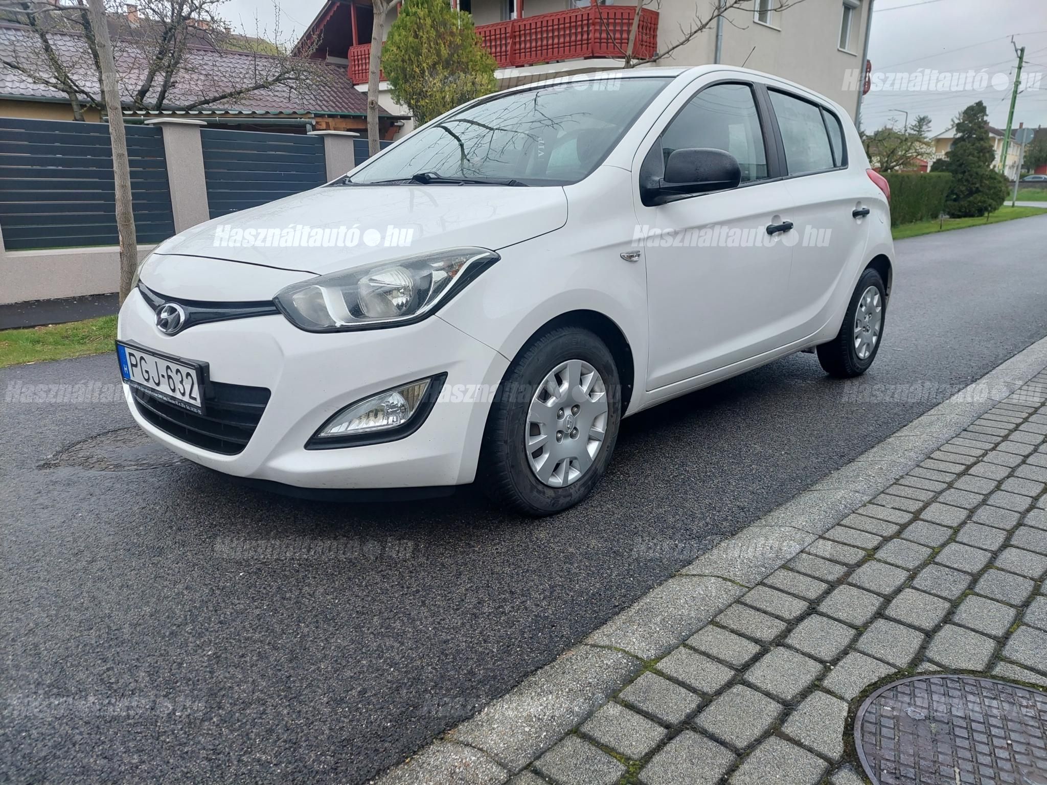 HYUNDAI I20 2012/12 - 1