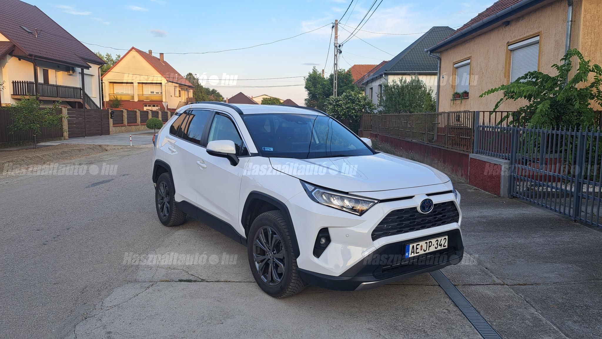 TOYOTA RAV 4 2023 - 1