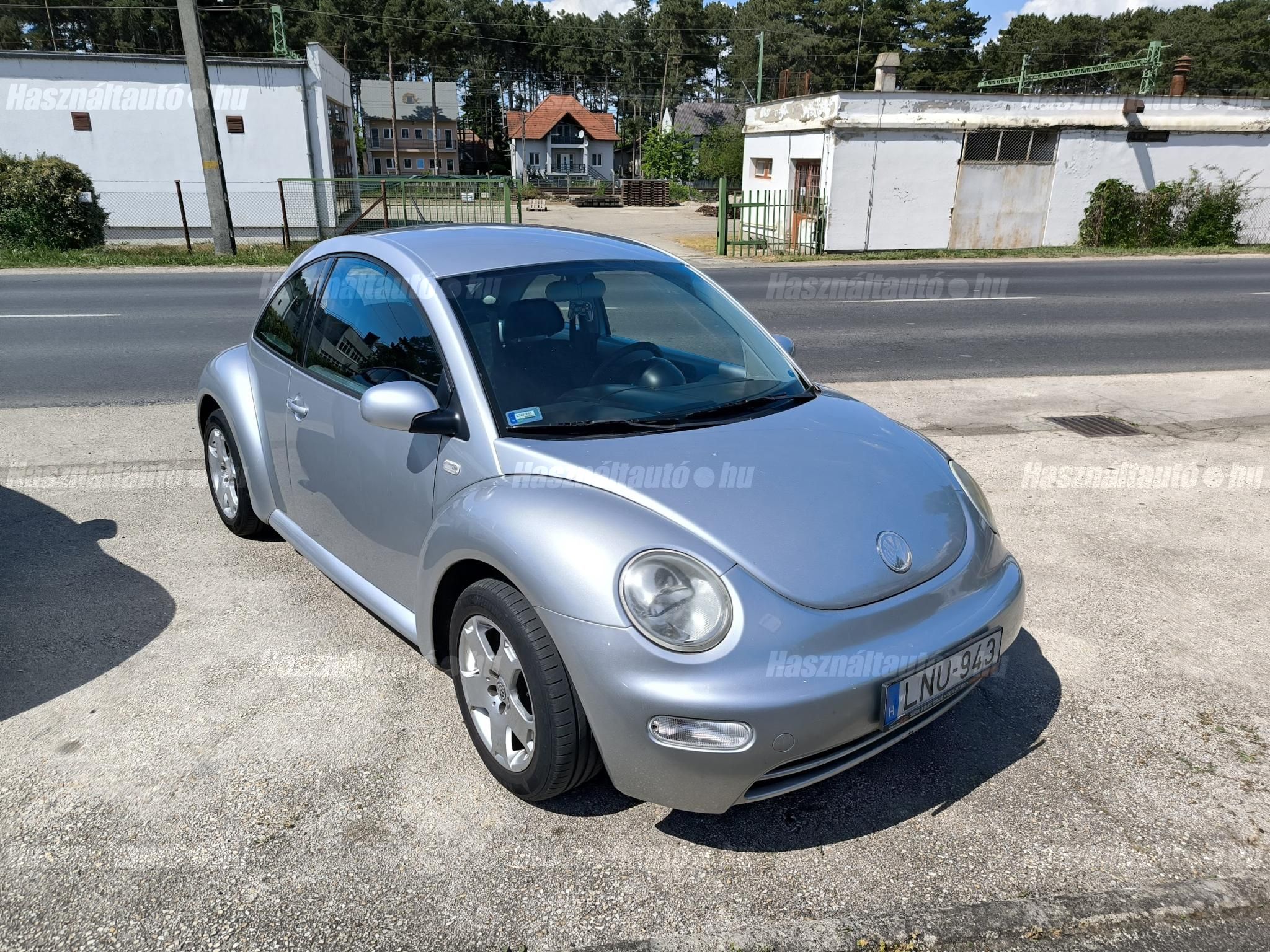 VOLKSWAGEN NEW BEETLE 2002/6 - 1