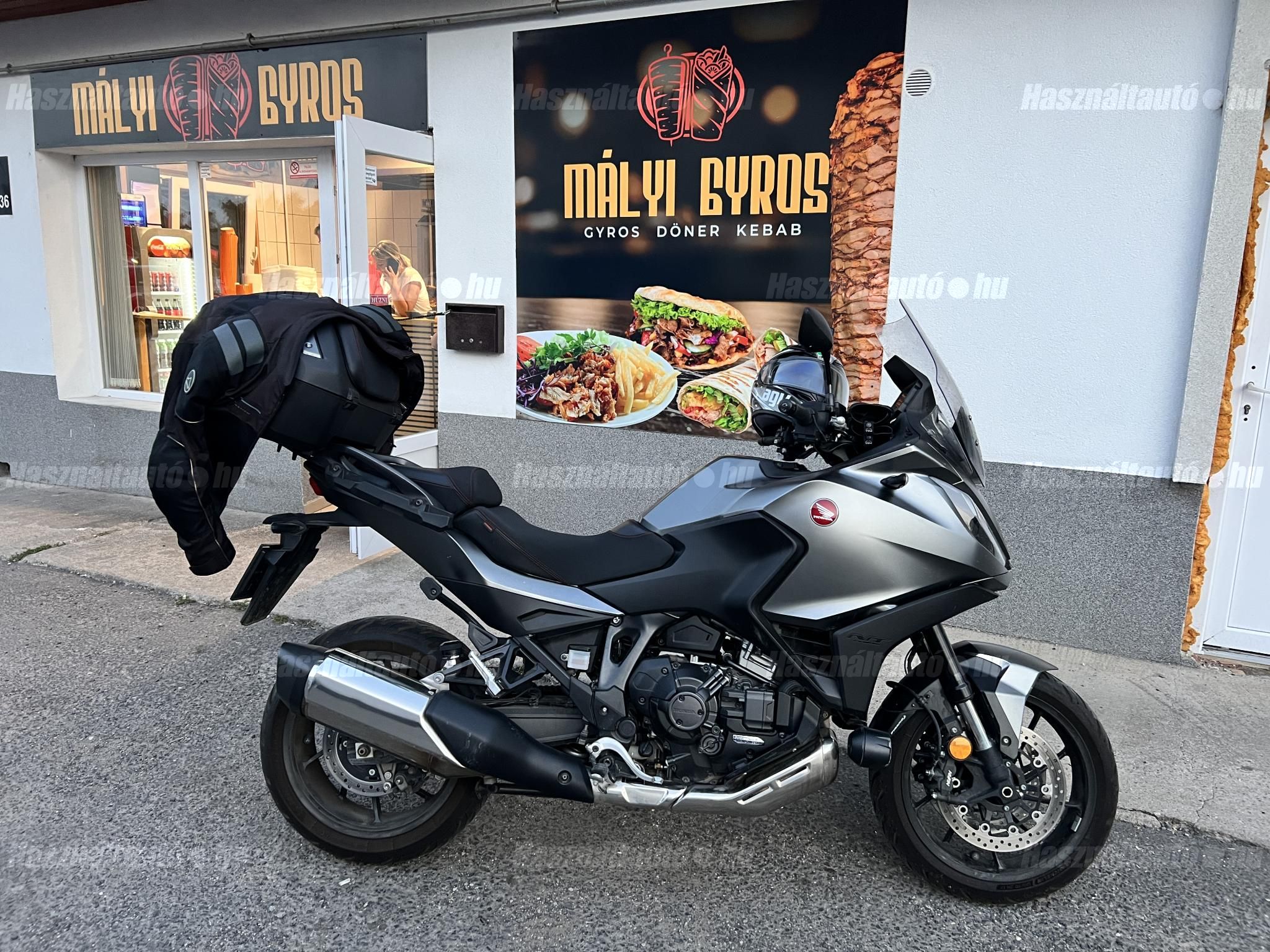 HONDA NT 1100 D 2022/6 - 1