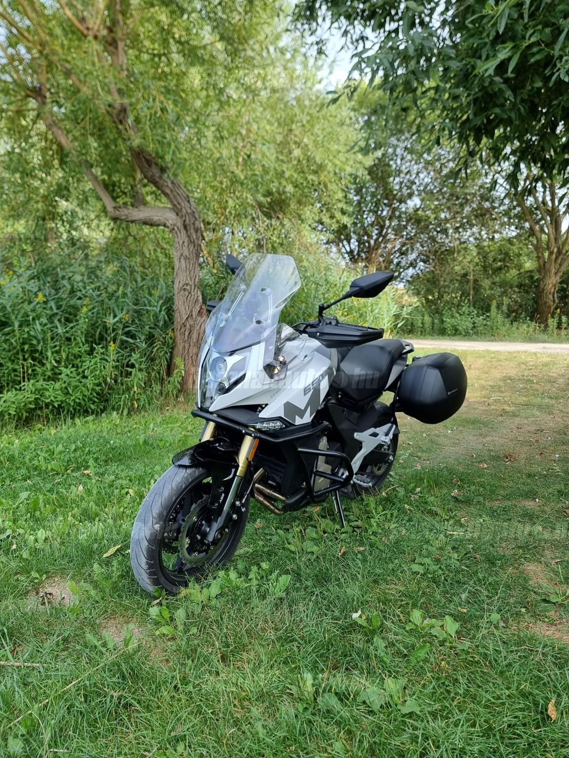 CFMOTO 650 MT 2022/8 - 1