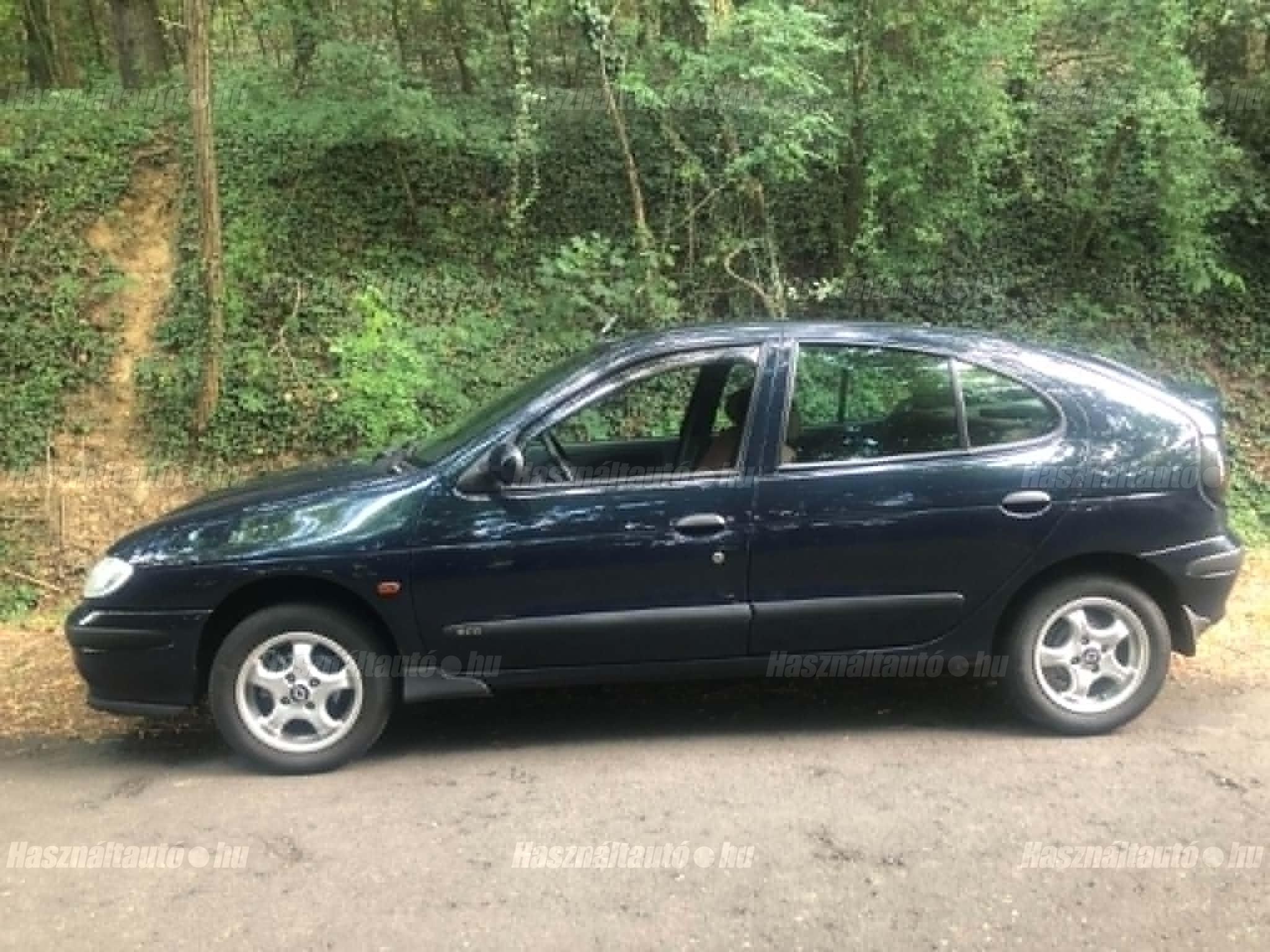 RENAULT MEGANE 1996/12 - 1