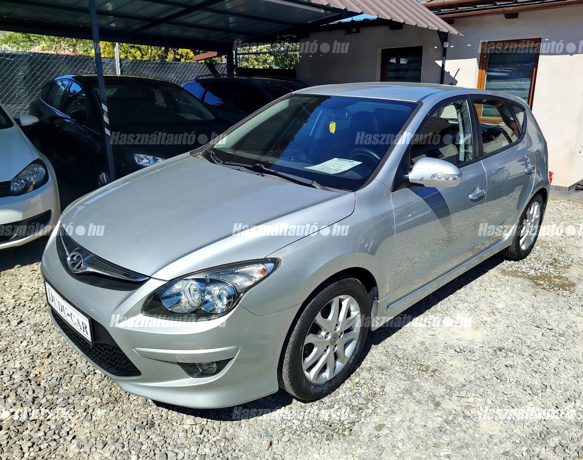 HYUNDAI I30 2010/6 - 1