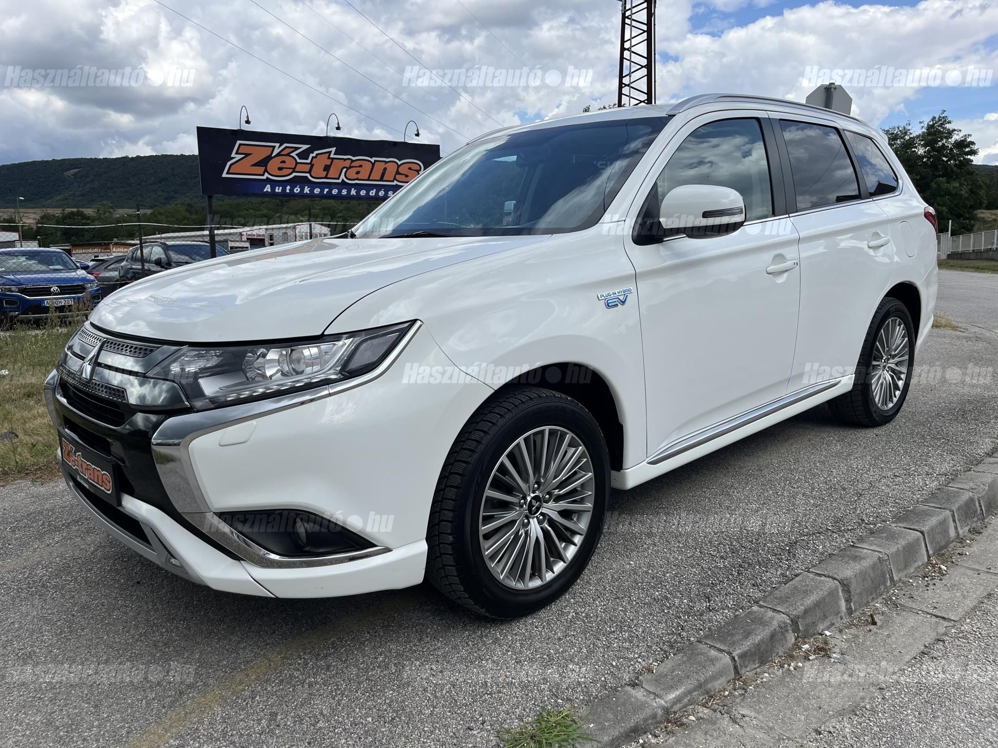 MITSUBISHI OUTLANDER 2020/11 - 1