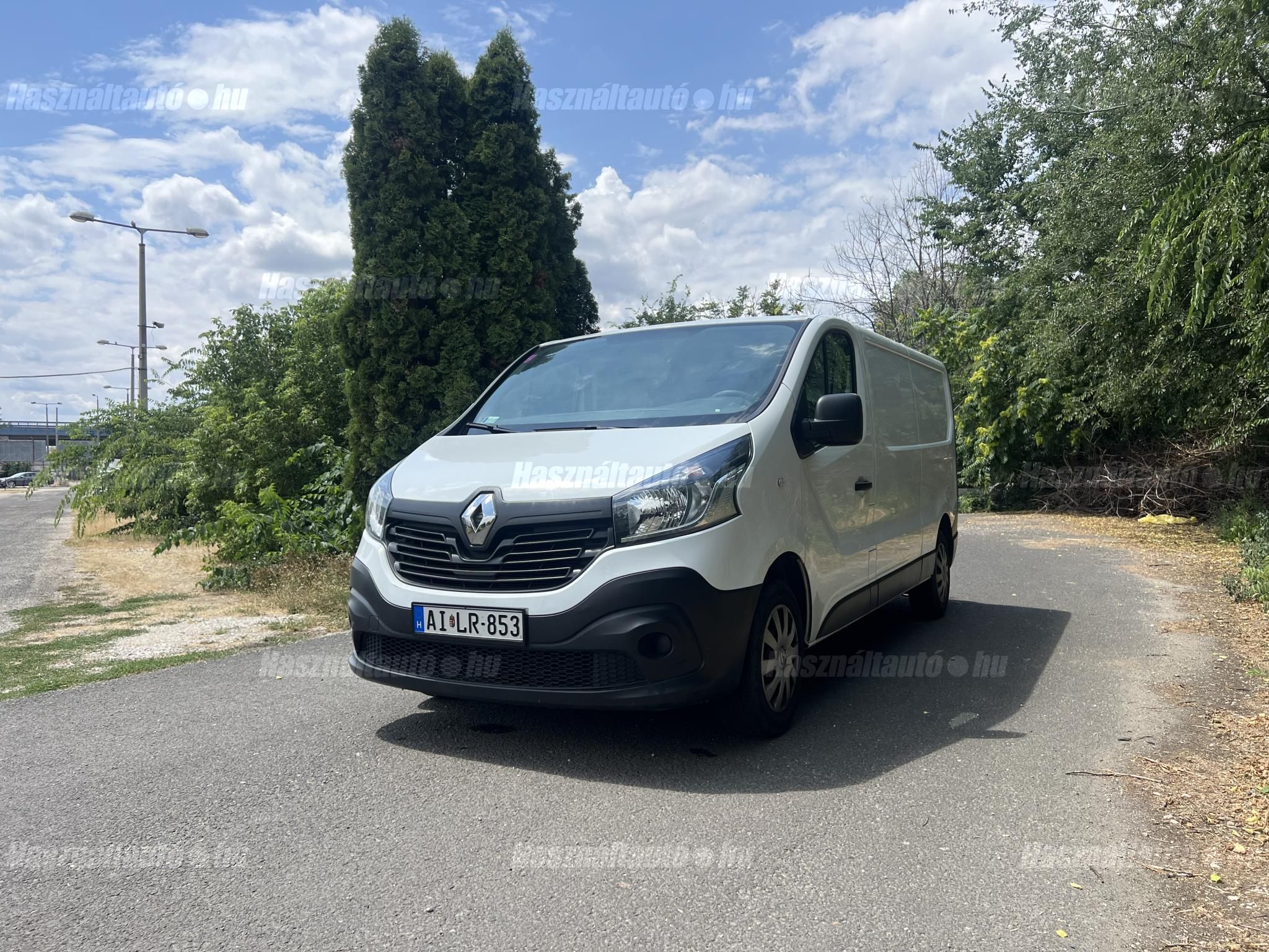 RENAULT TRAFIC 2019/8 - 1
