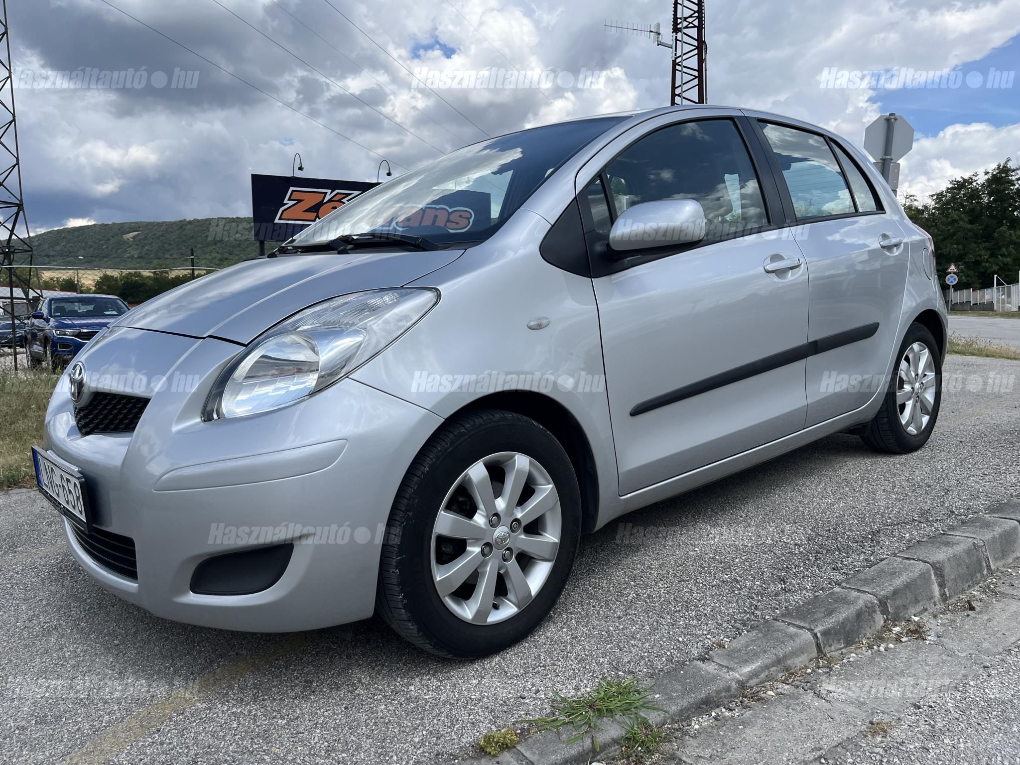 TOYOTA YARIS 2009/3 - 1