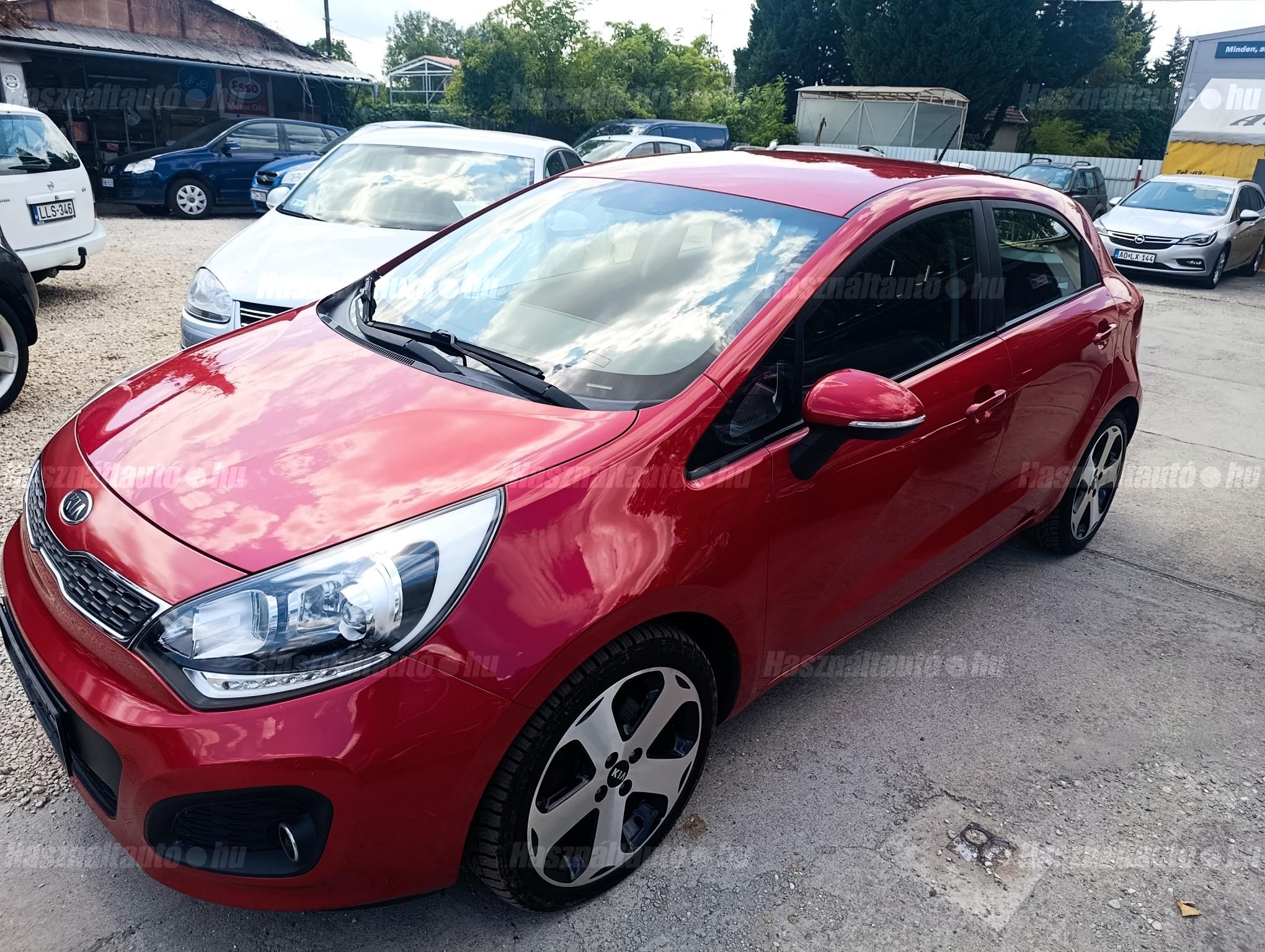 KIA RIO 2012/7 - 1
