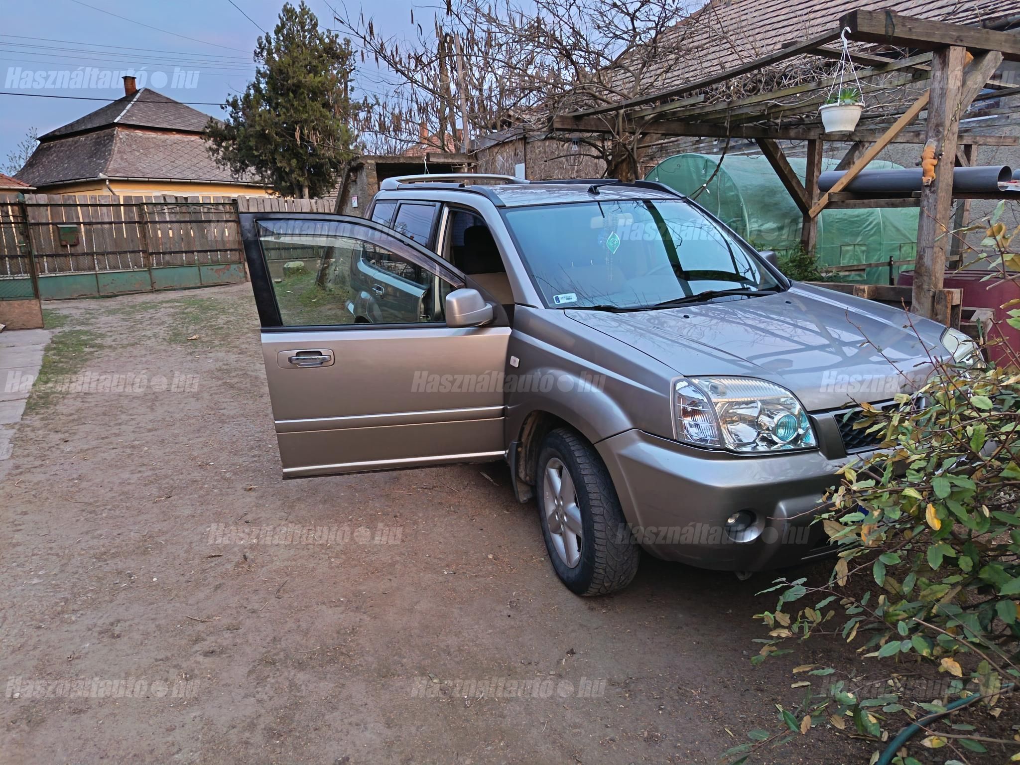 NISSAN X-TRAIL 2004/7 - 1
