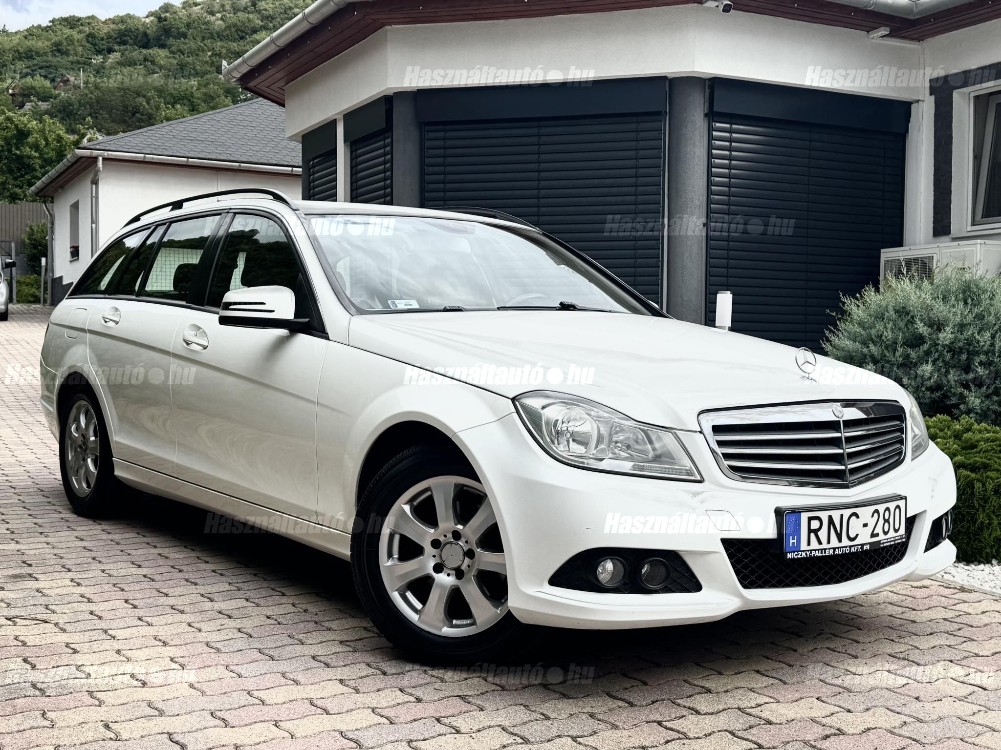 MERCEDES-BENZ C 180 2013/1 - 1