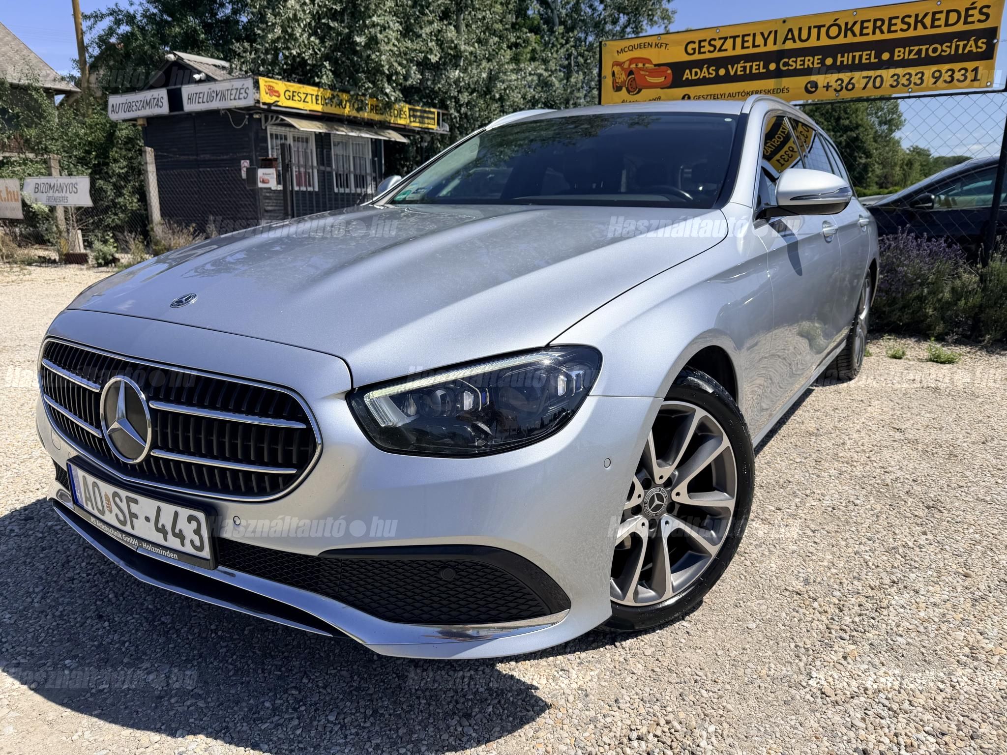 MERCEDES-BENZ E 220 2021/4 - 1