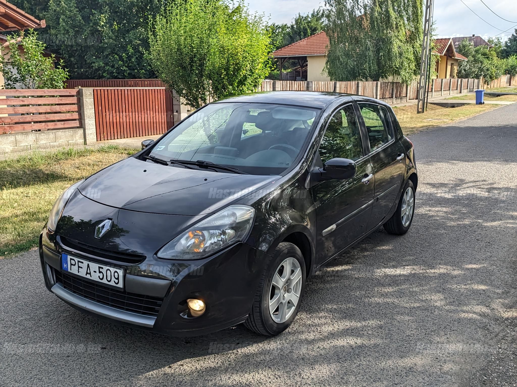 RENAULT CLIO 2010/9 - 1