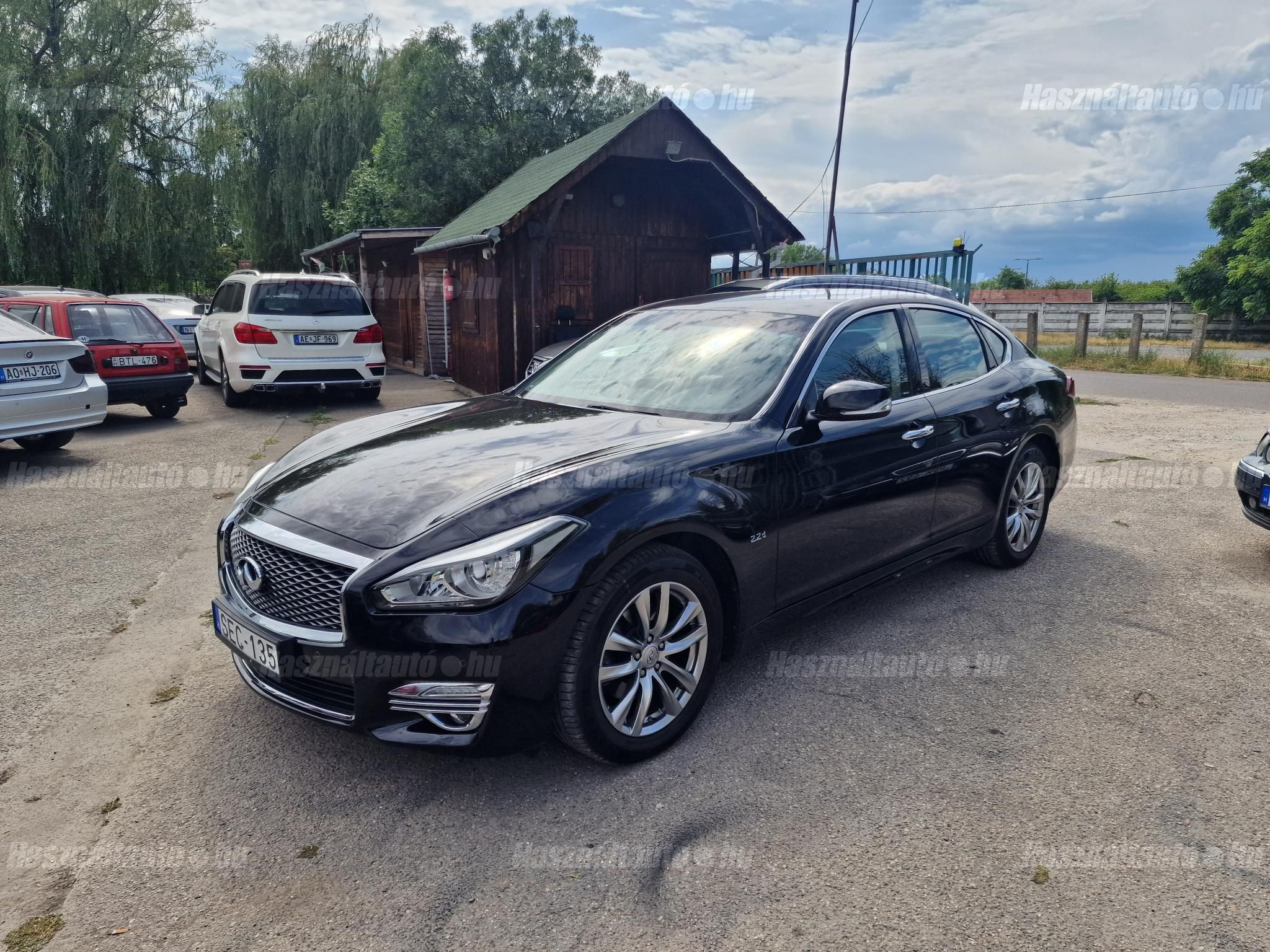 INFINITI Q70 2016/1 - 1