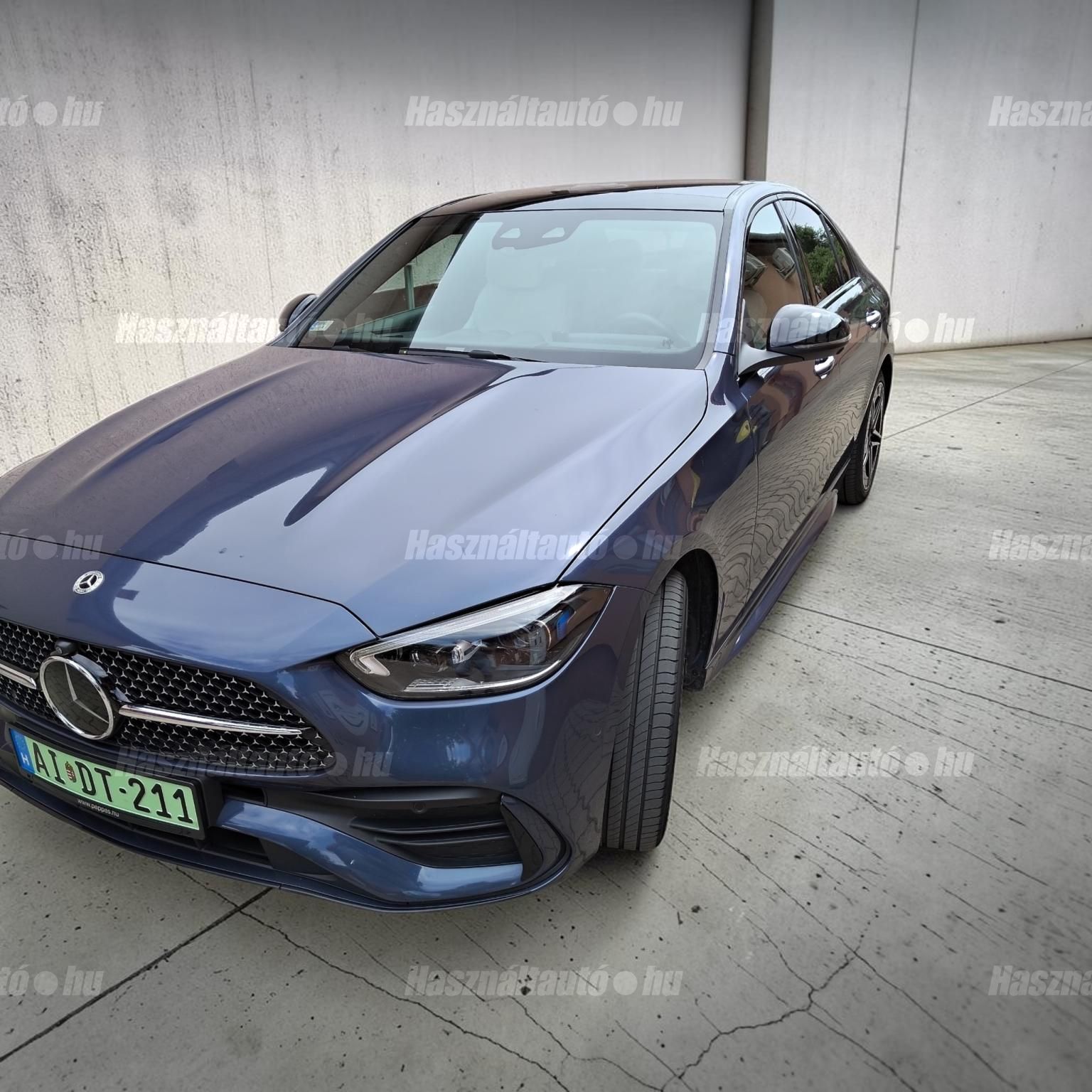 MERCEDES-BENZ C 300 2024/8 - 1