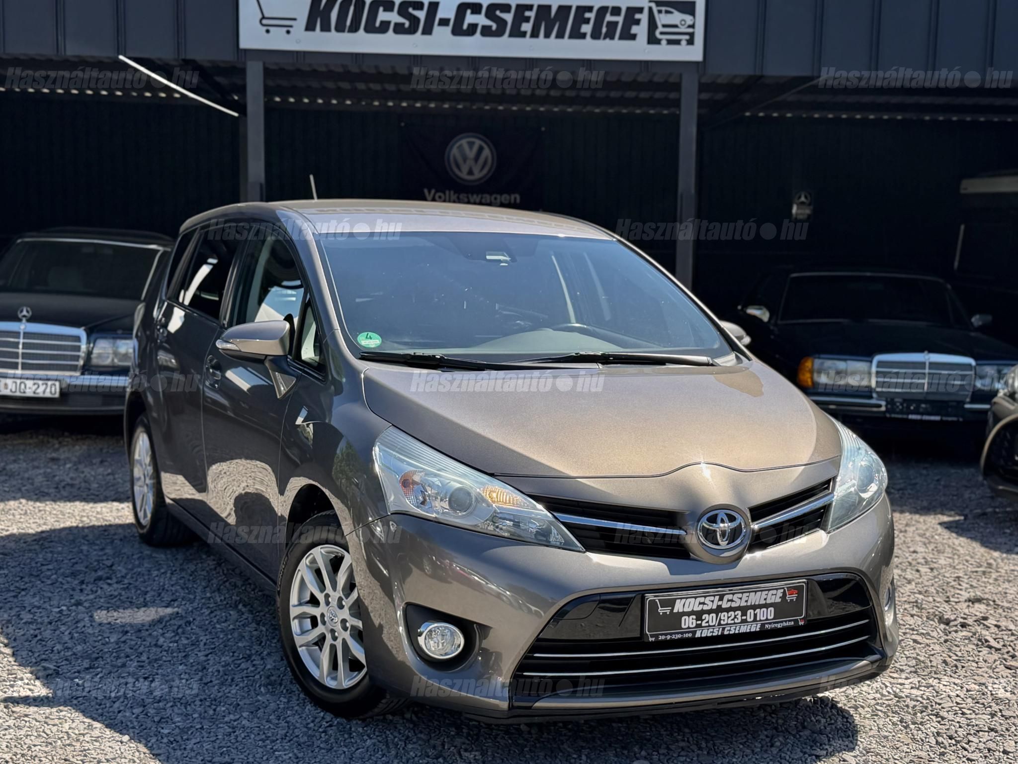 TOYOTA VERSO 2016/9 - 1