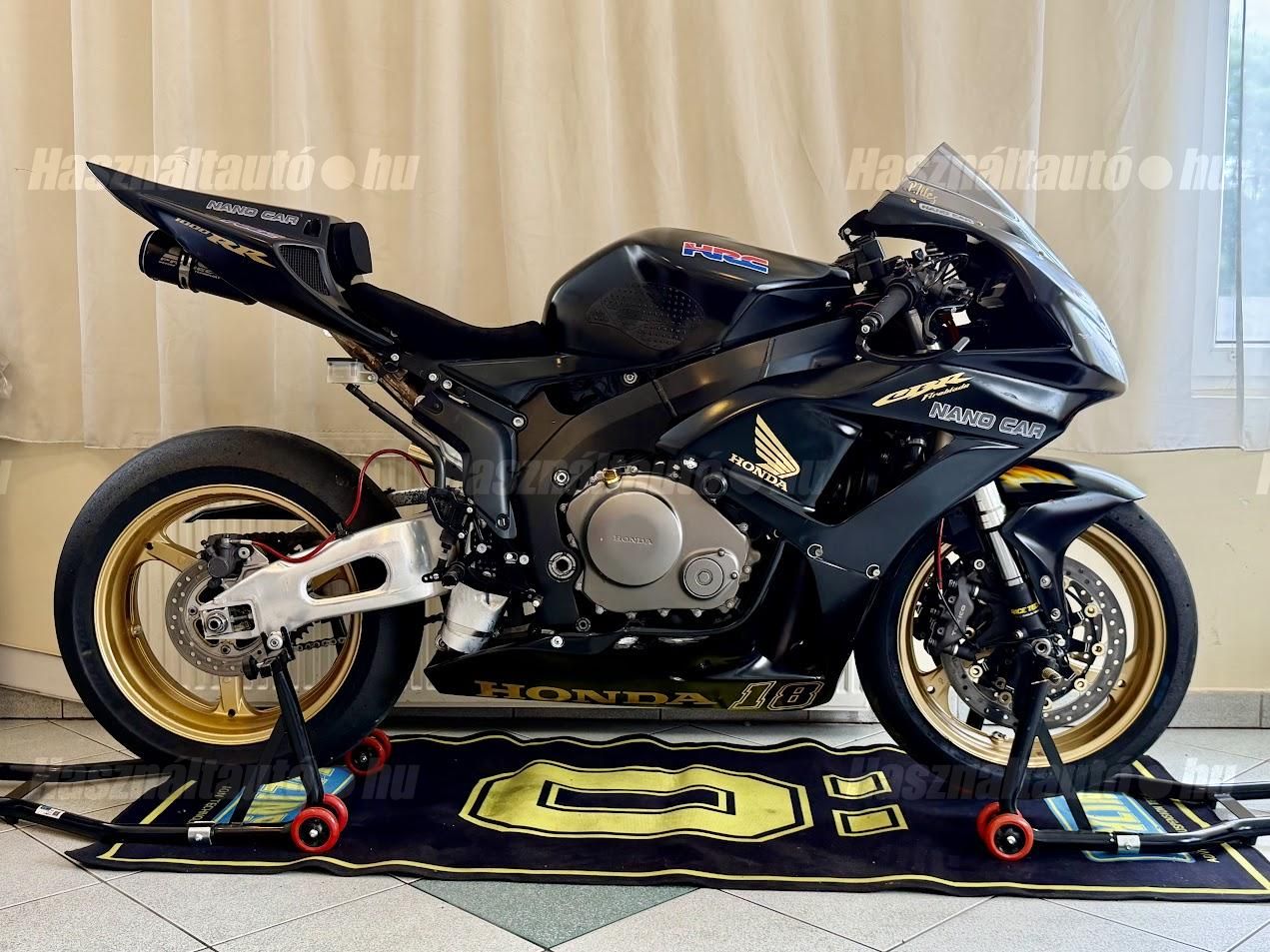 HONDA CBR 1000 RR 2006 - 1