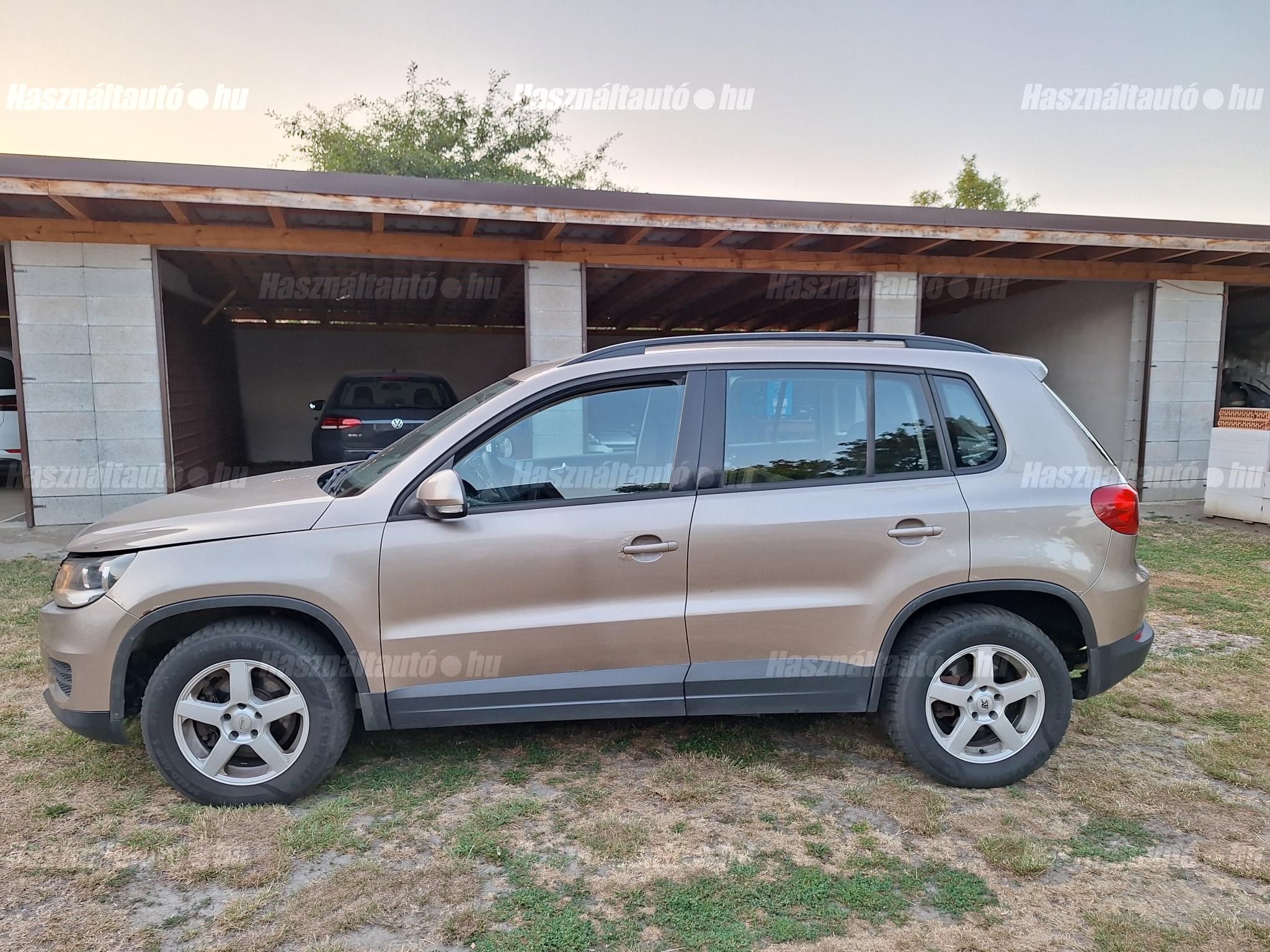VOLKSWAGEN TIGUAN 2011/10 - 1