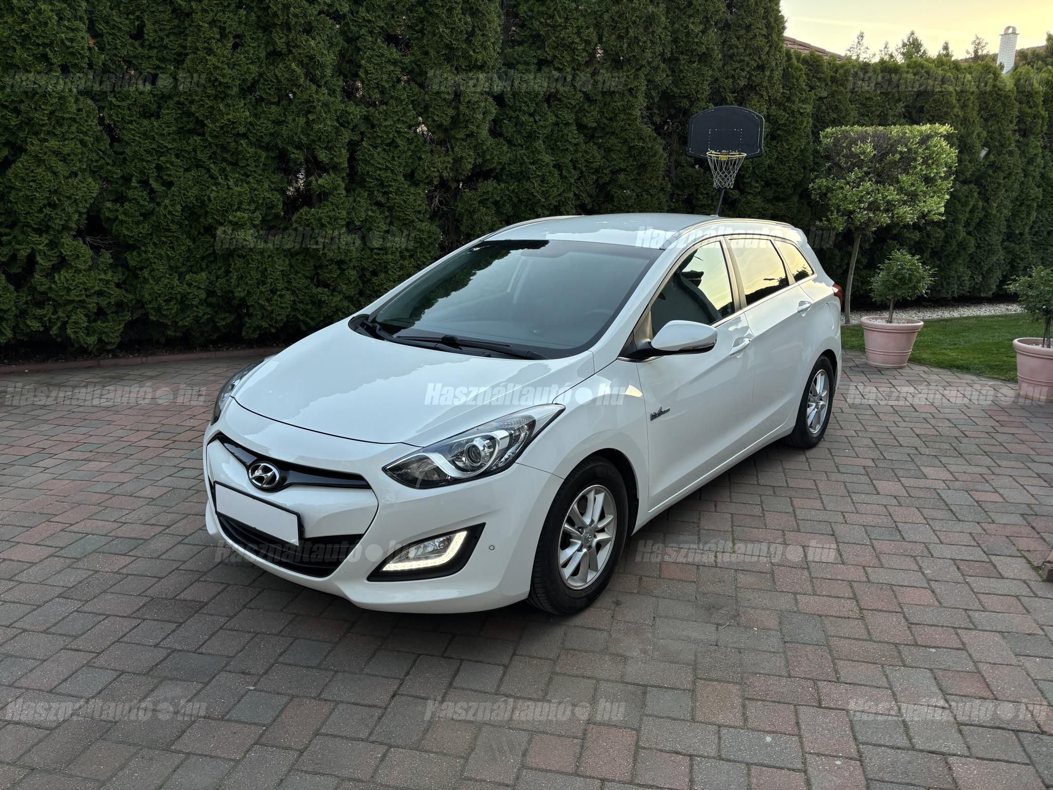 HYUNDAI I30 2013/1 - 1