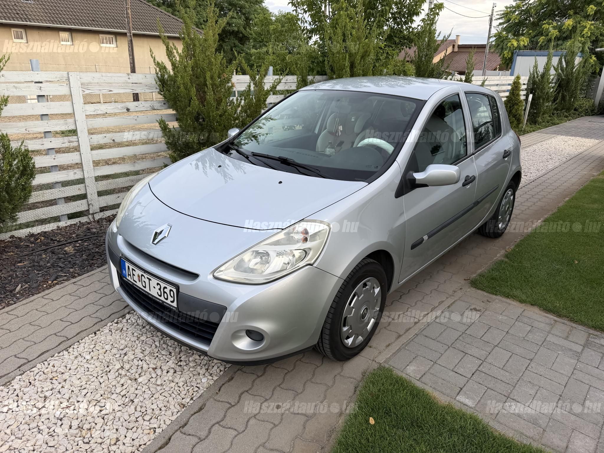 RENAULT CLIO 2011 - 1