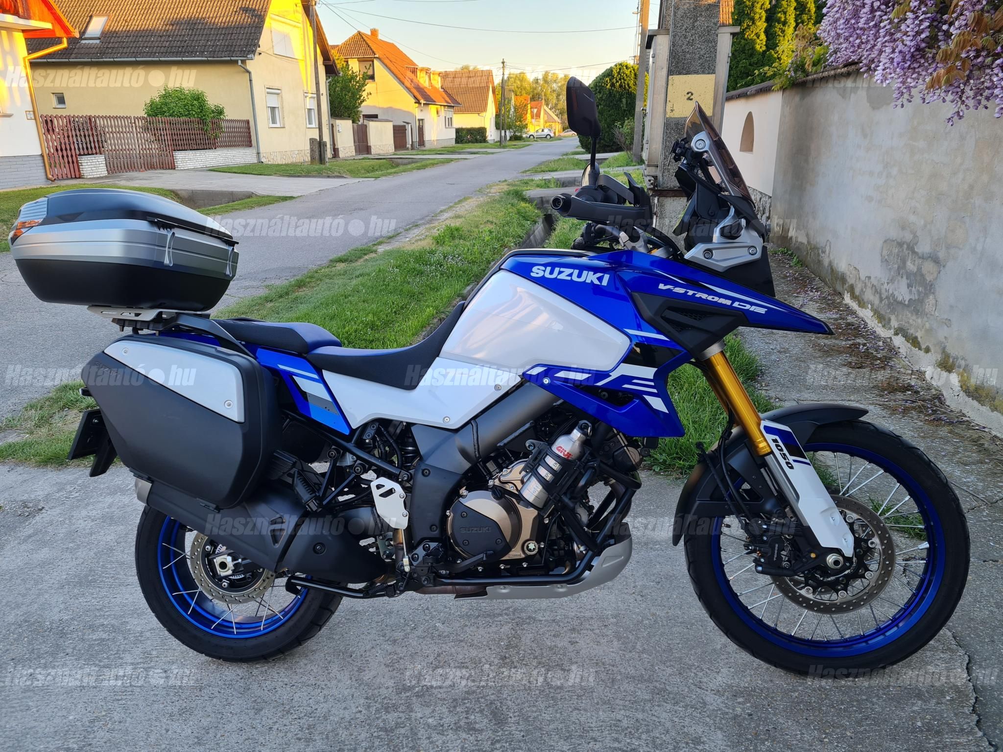 SUZUKI V-STROM 1050 DE 2023/4 - 1