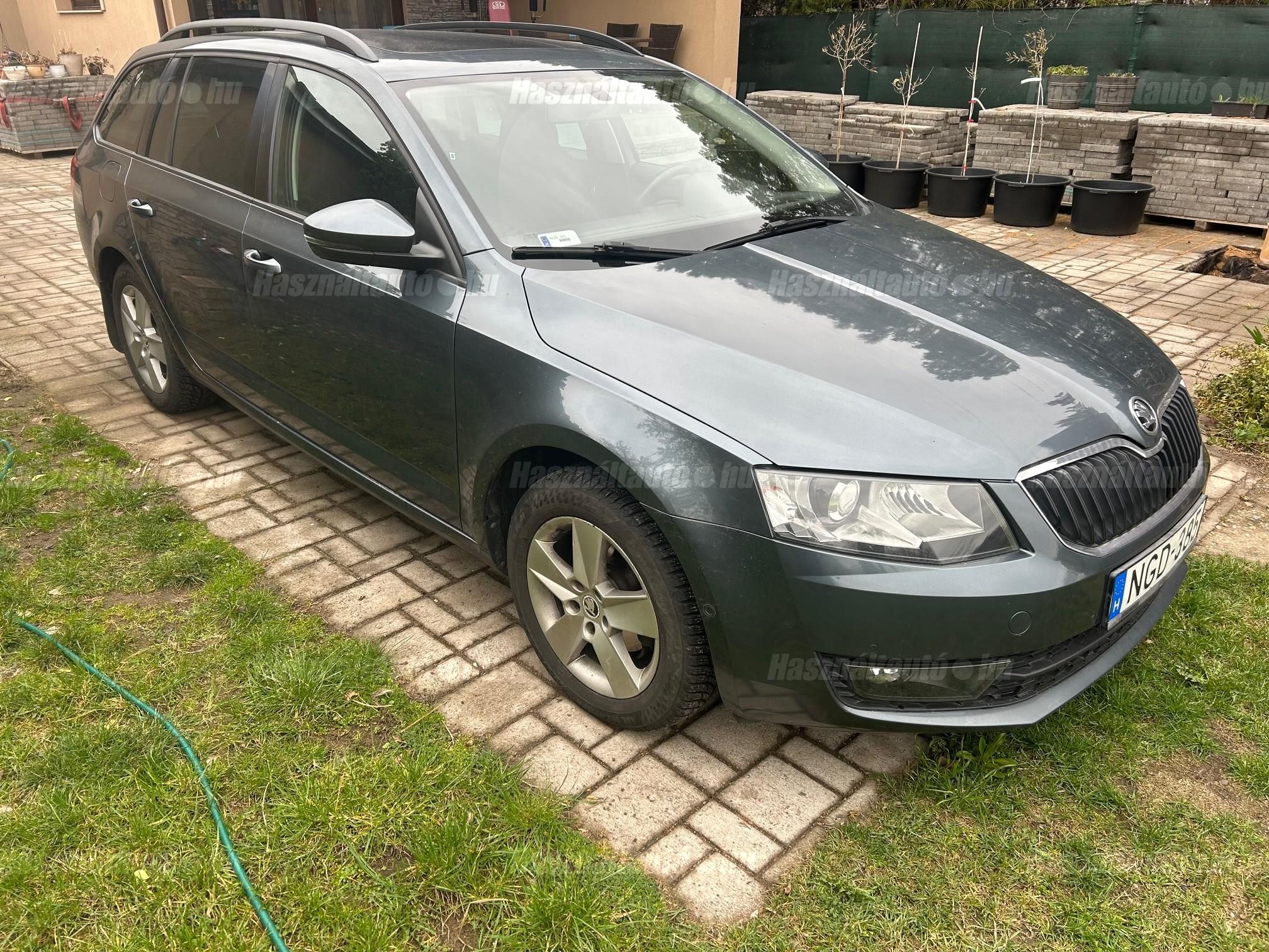 SKODA OCTAVIA 2015/8 - 1