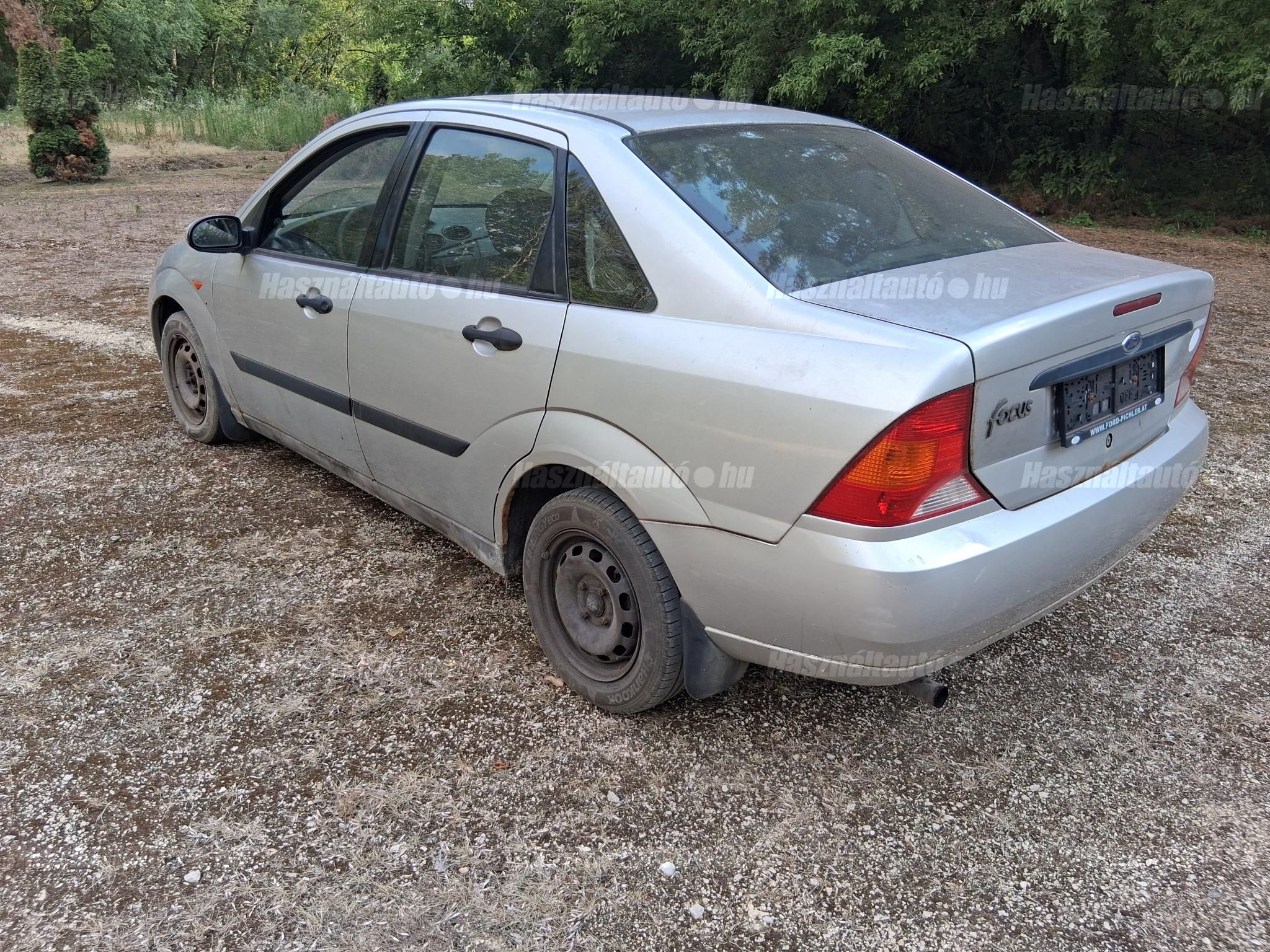 FORD FOCUS 2001/9 - 1