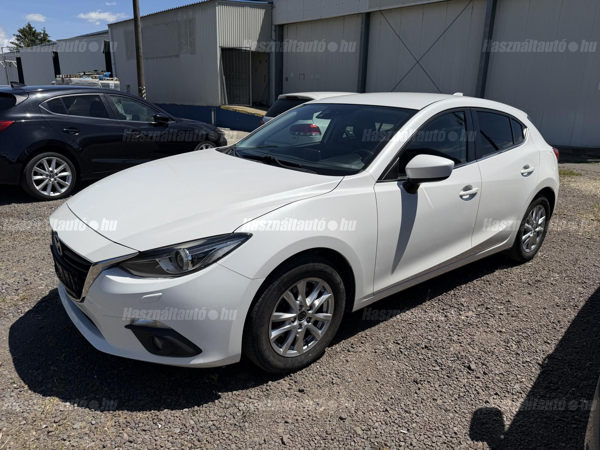 MAZDA 3 2015/12 - 1