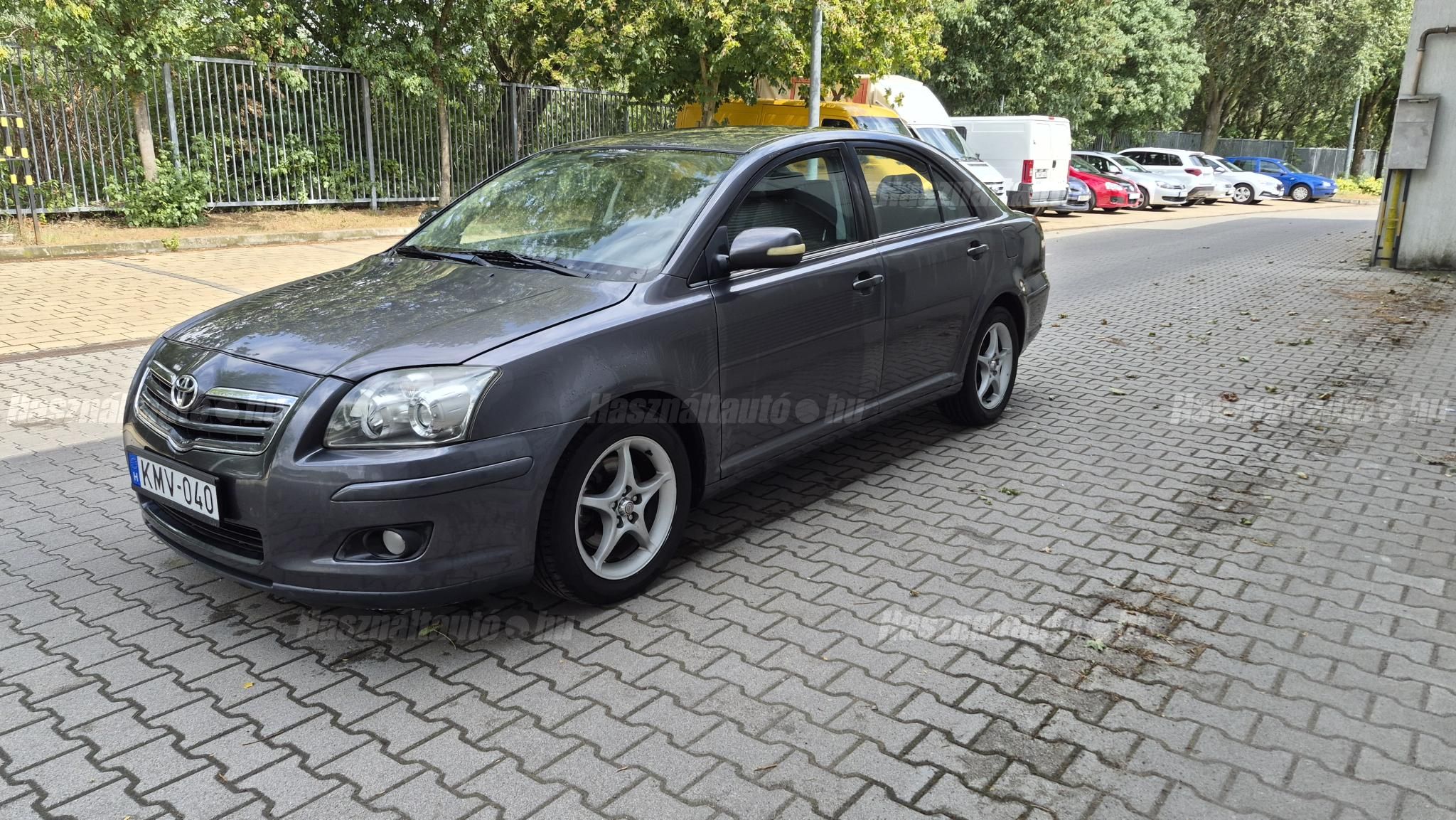 TOYOTA AVENSIS 2007/8 - 1