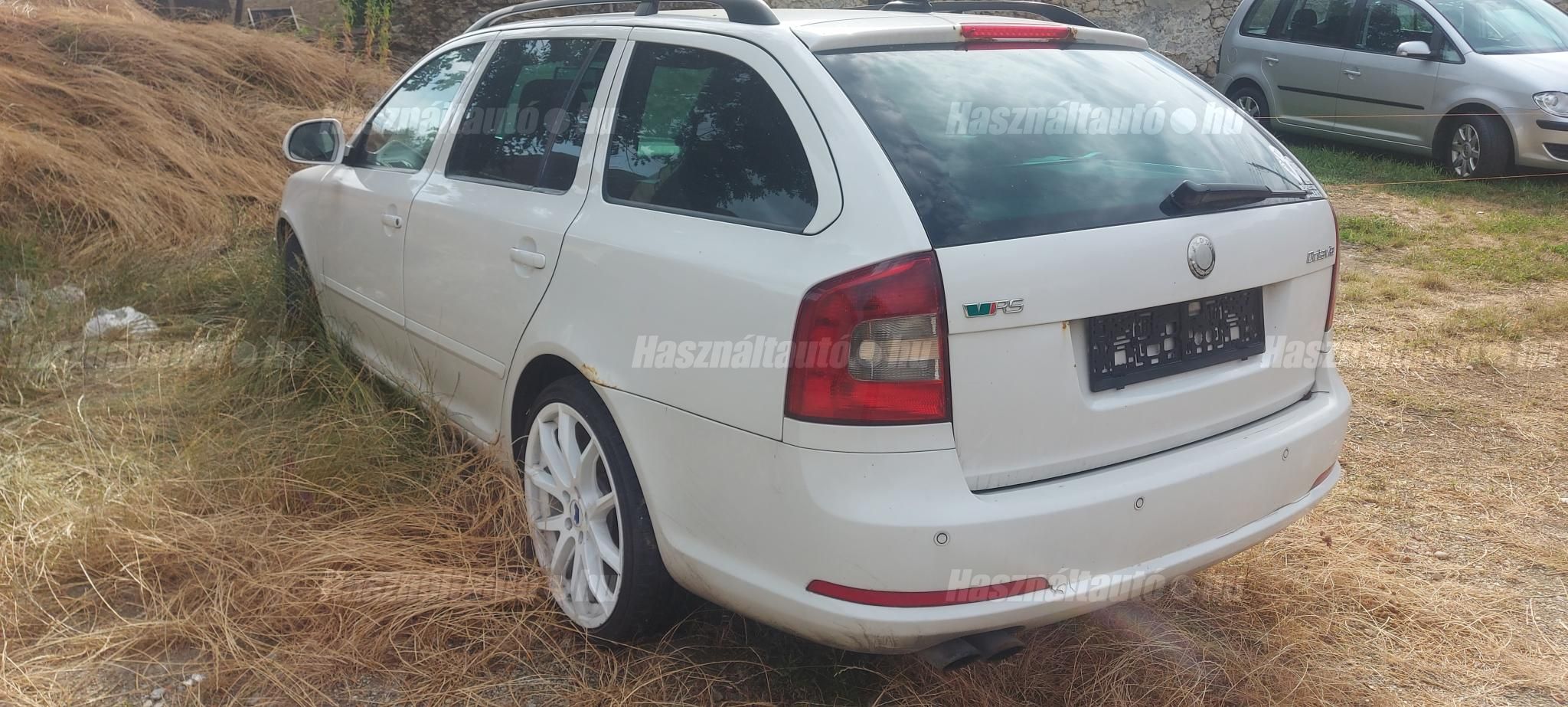 SKODA OCTAVIA 2011/8 - 1