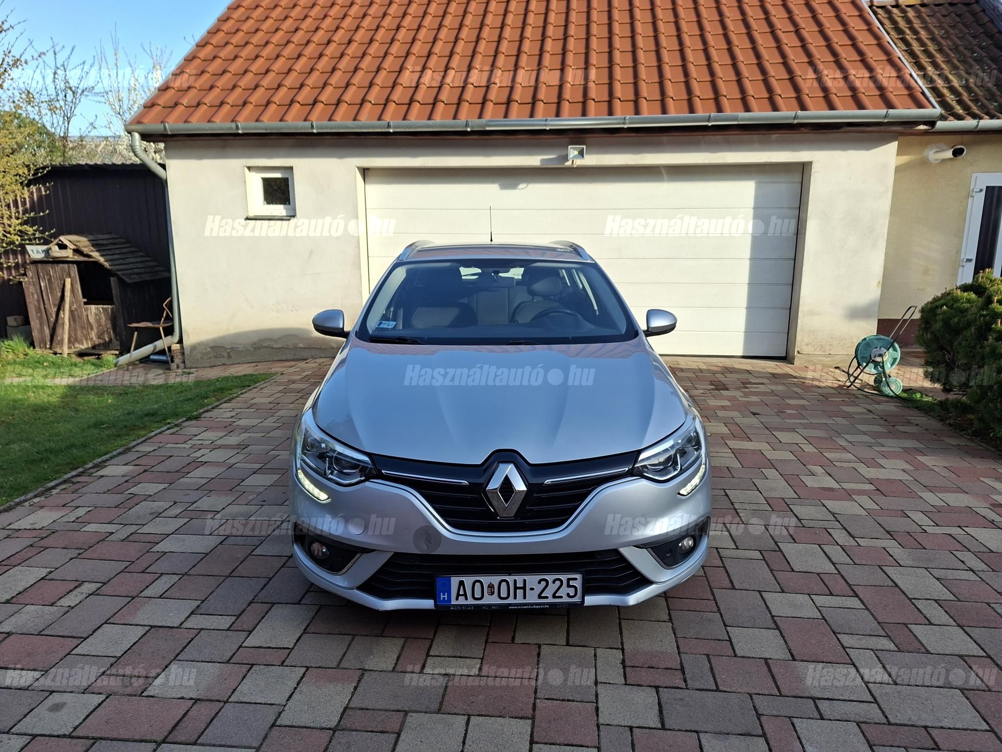 RENAULT MEGANE 2017/6 - 1