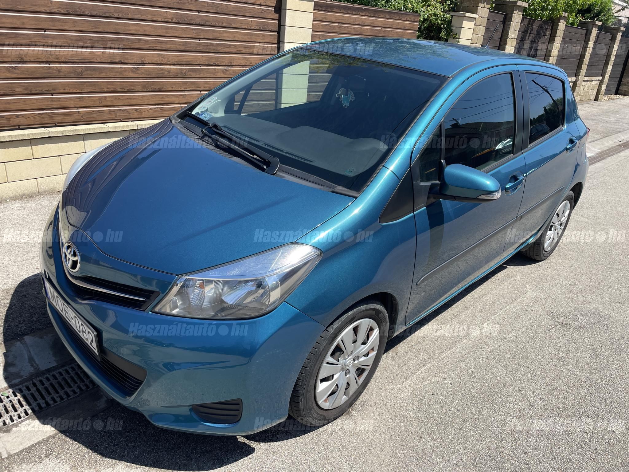 TOYOTA YARIS 2013/12 - 1