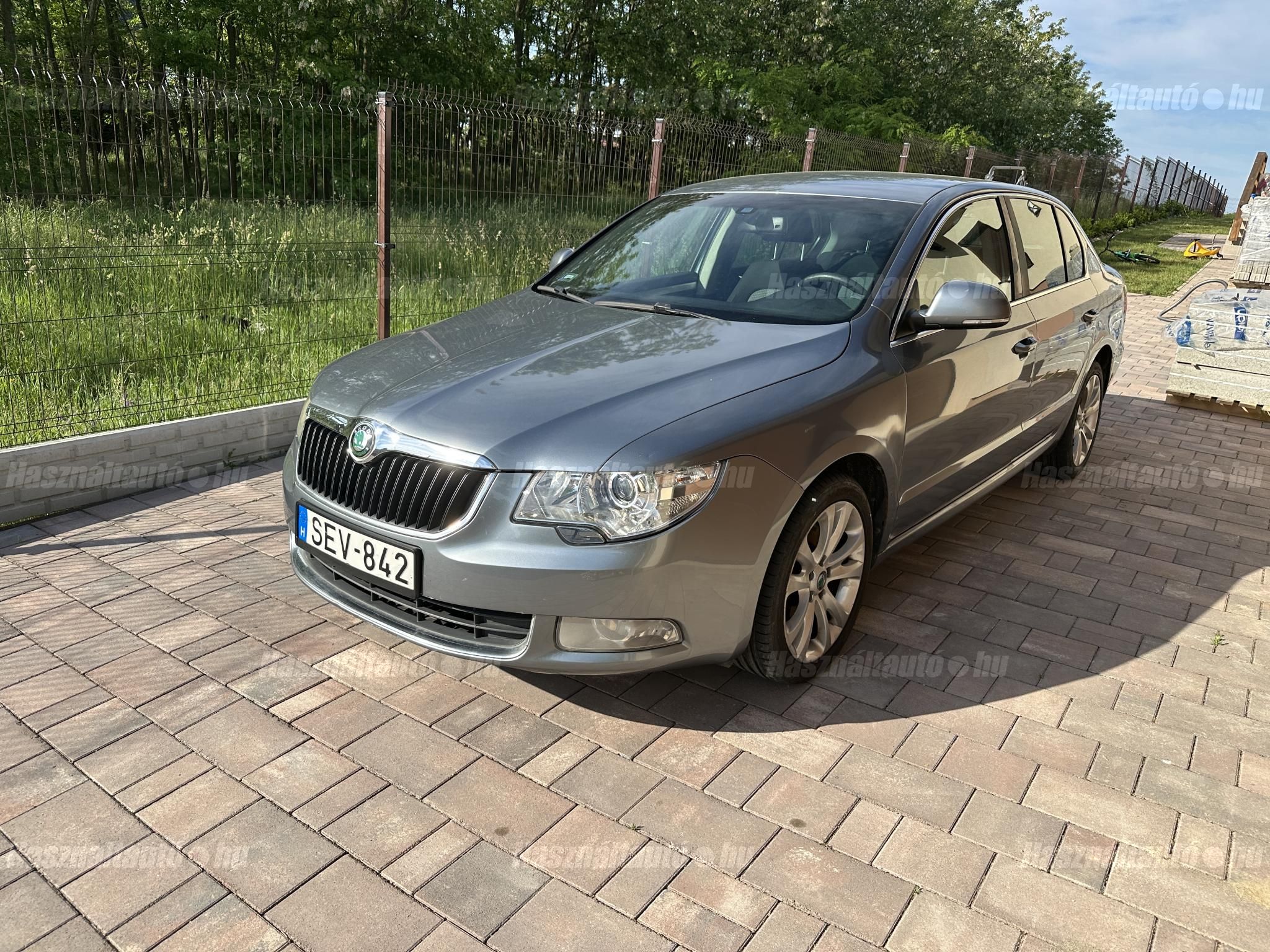SKODA SUPERB 2012/2 - 1