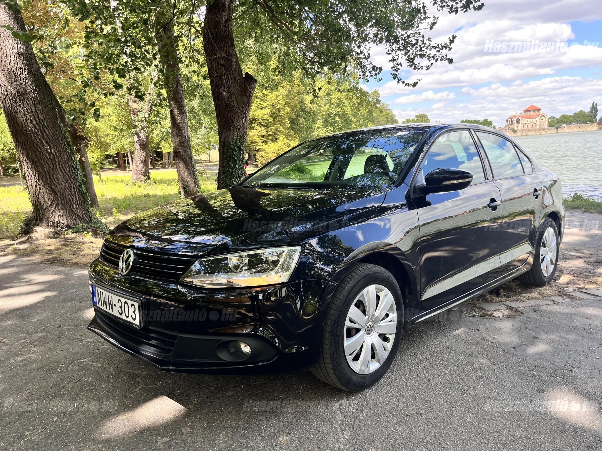 VOLKSWAGEN JETTA VI 2014/9 - 1