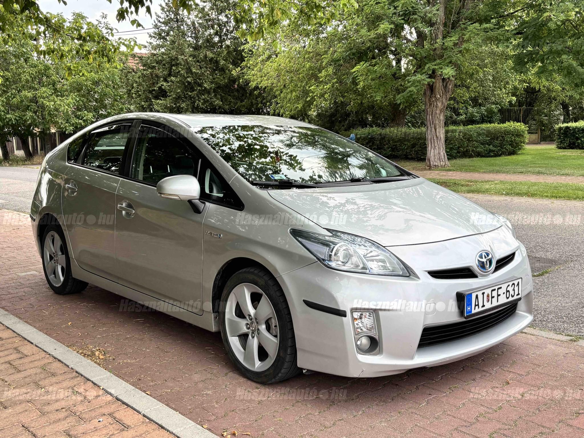 TOYOTA PRIUS 2009/10 - 1