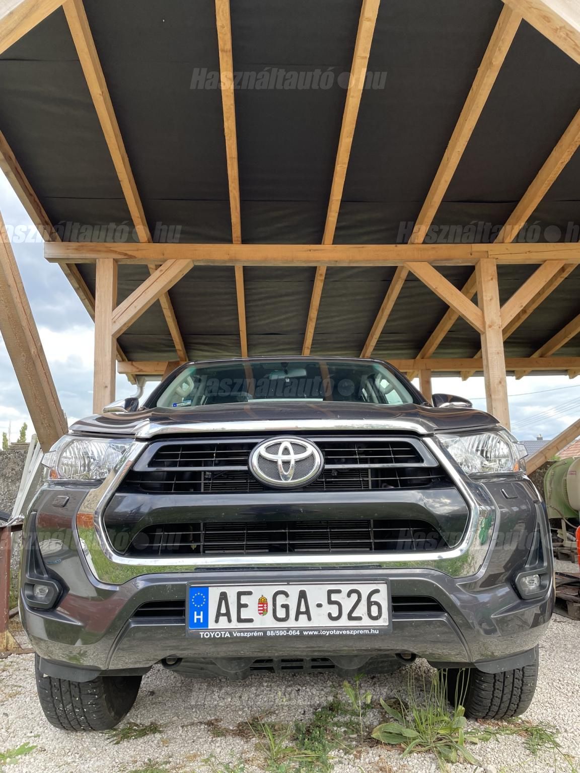 TOYOTA HILUX 2023/11 - 1